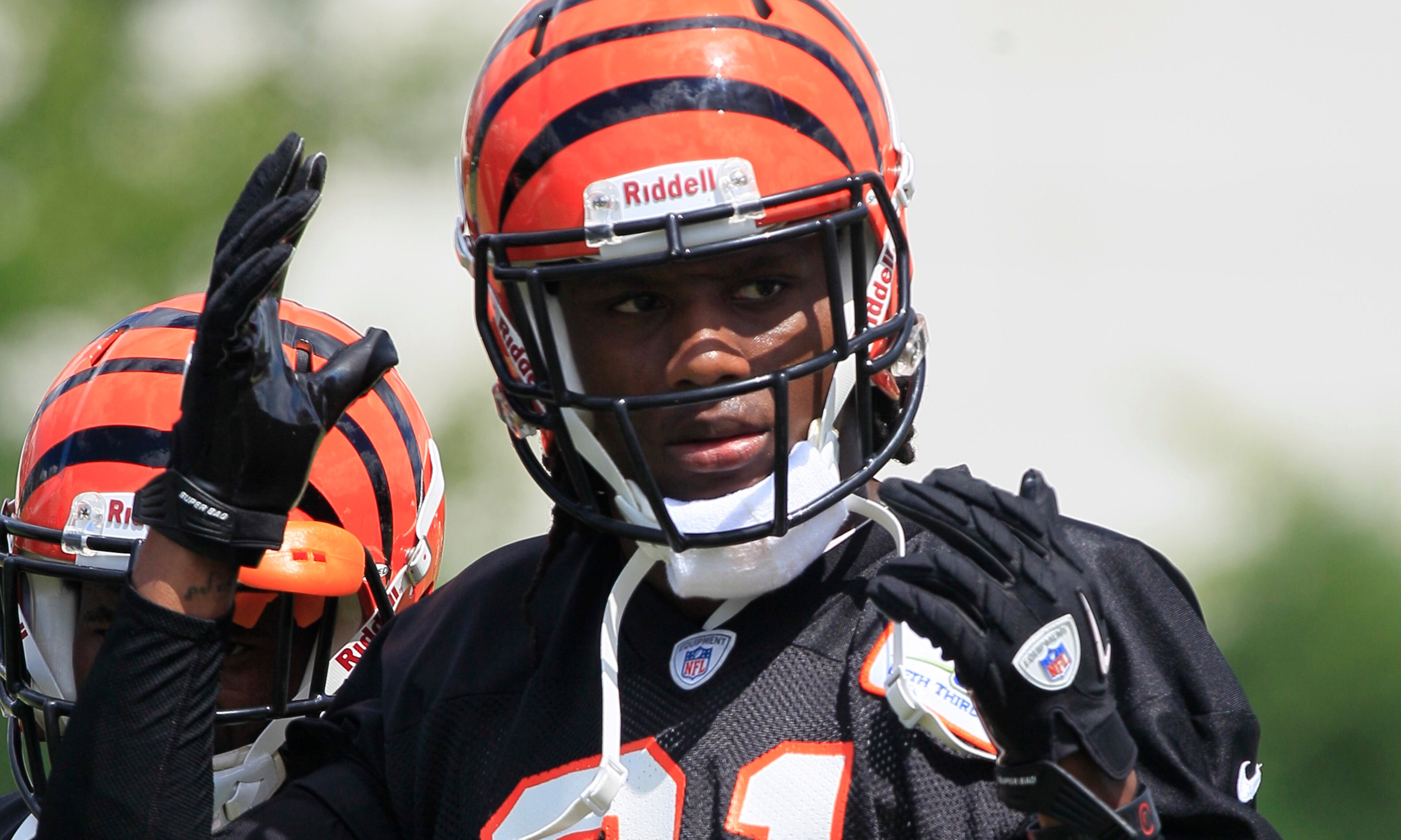 Cincinnati Bengals defensive back Robert Sands was charged Jan. 4 with assault in the fourth degree, domestic violence after an altercation with his wife in their Florence, Ky., home.