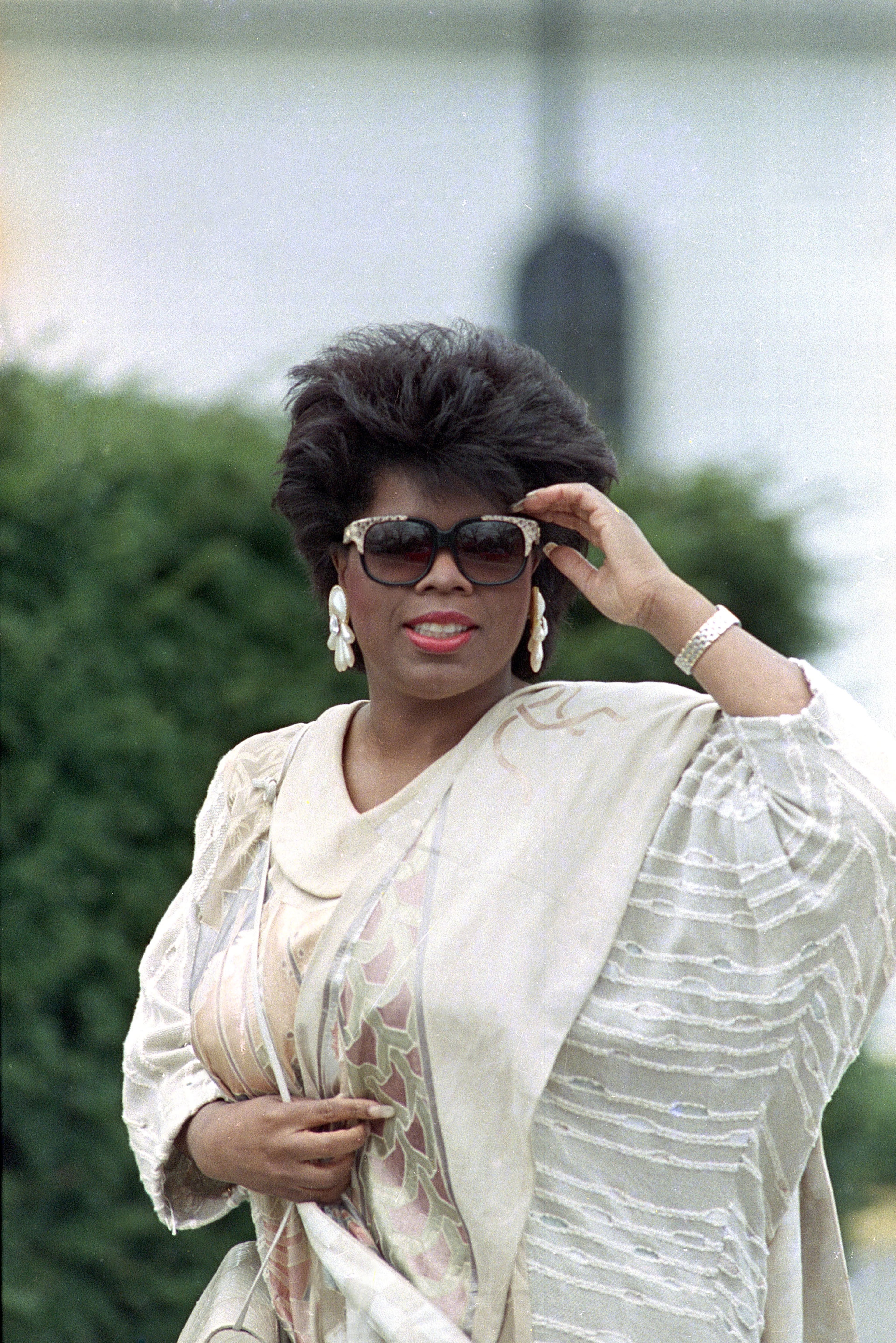 Oprah Winfrey appears at the wedding of Maria Shriver and Armold Schwarzenegger, at Hyannis, Mass., on April 26, 1986. (AP Photo)