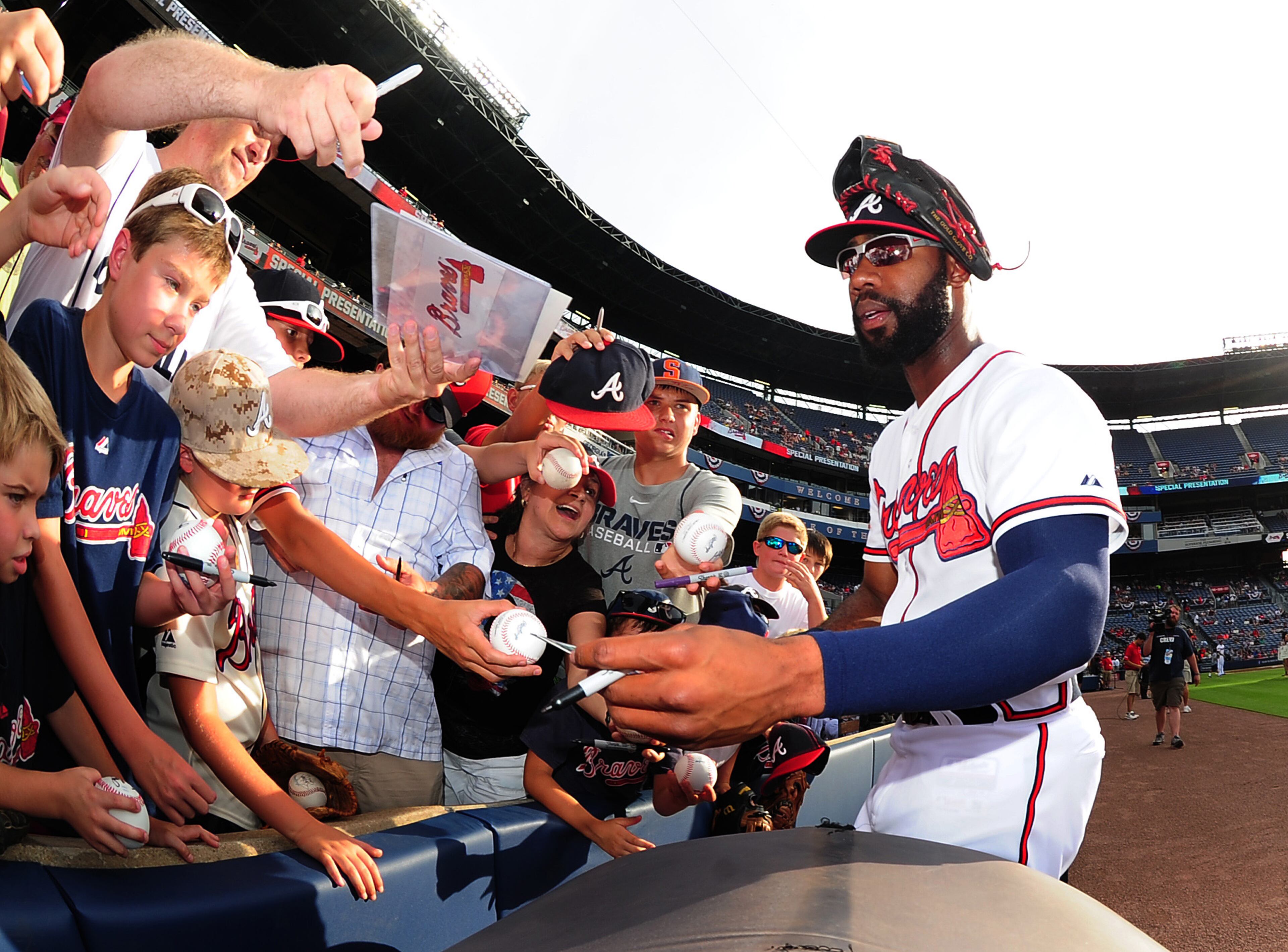 The Braves and Jason Heyward agree on a two-year, $13.3 million contract to start 2014 season.
