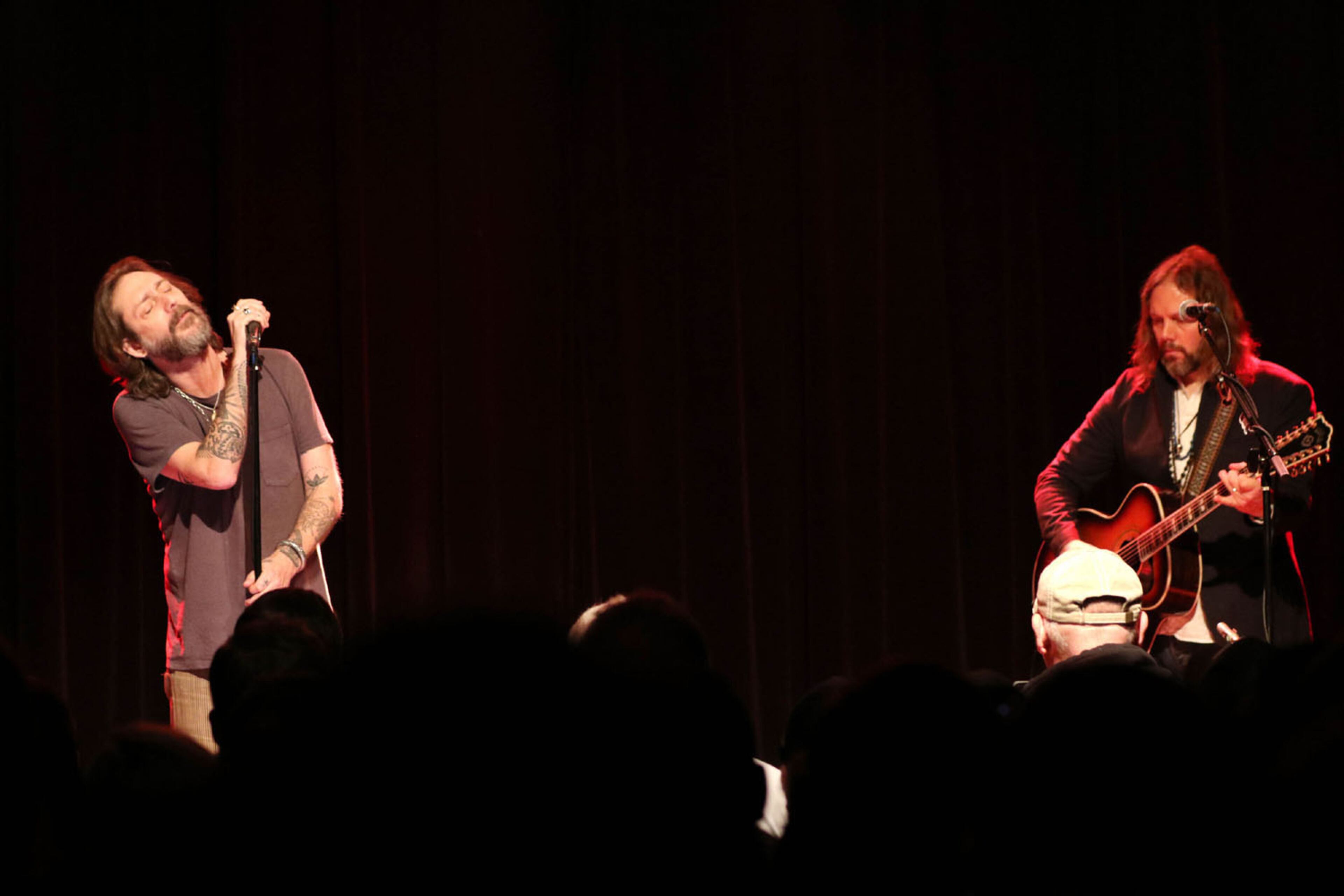 Chris and Rich Robiinson, the core members of the Black Crowes, performed an acoustic set as the Brothers of a Feather on Sunday, February 23, 2020, at sold out Terminal West. This intimate show was a warm-up for their summer reunion tour.
Robb Cohen Photography & Video /RobbsPhotos.com