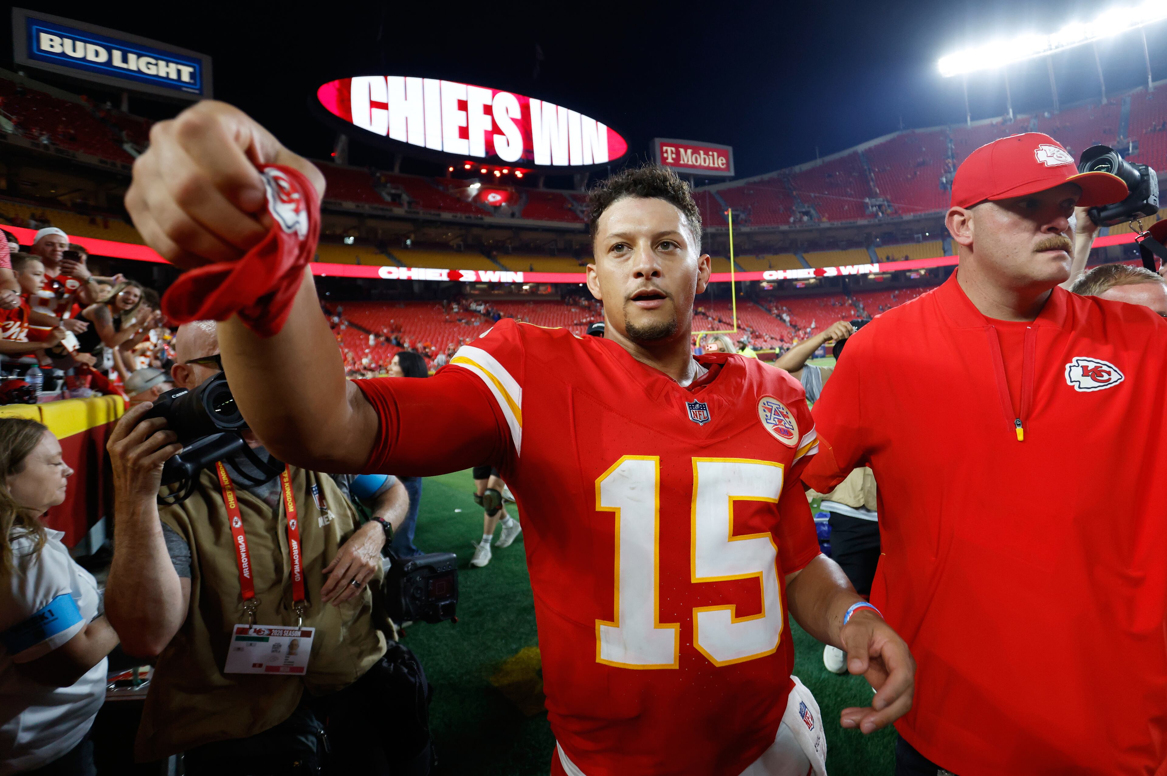 Broncos Chiefs Football
