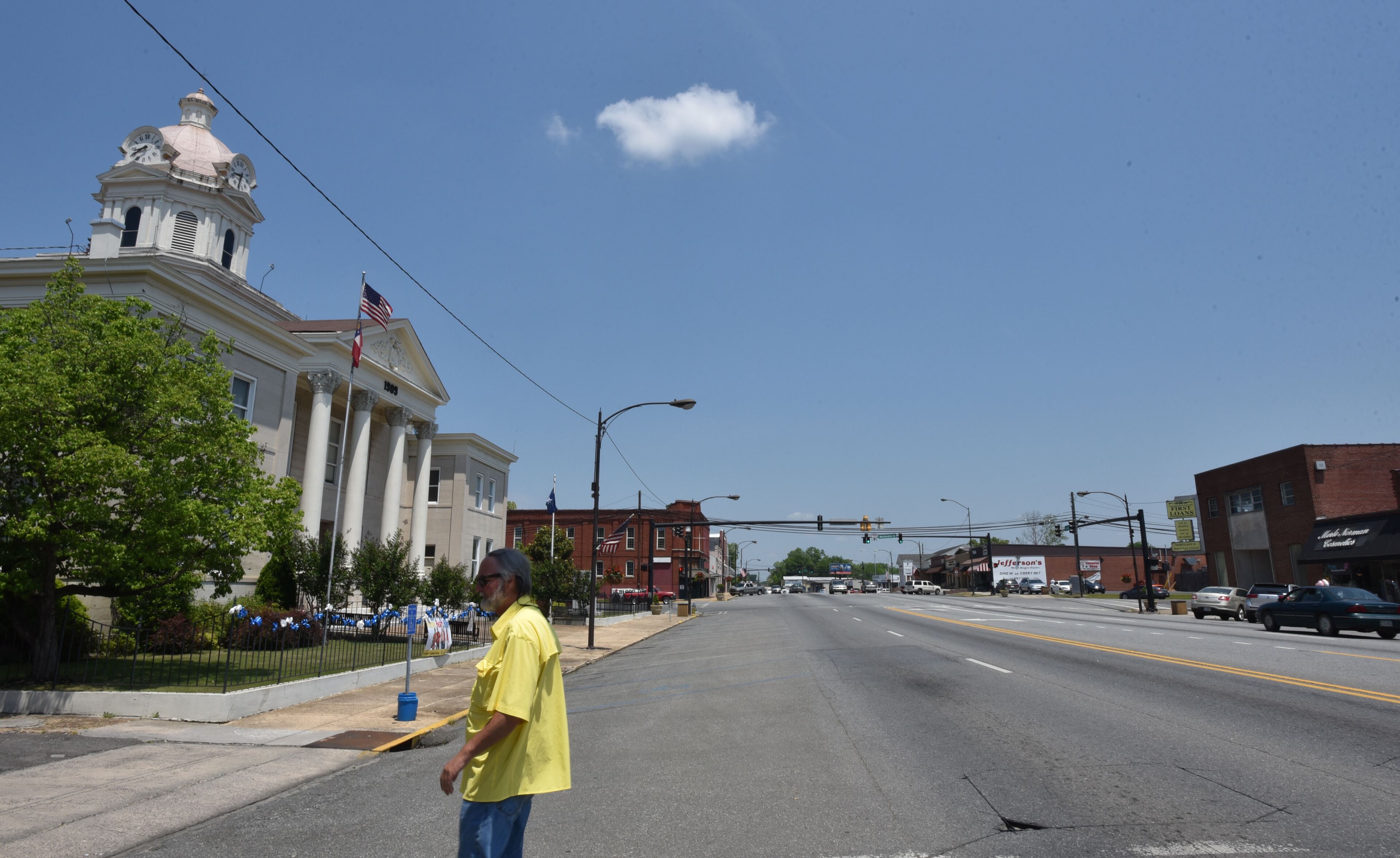 May 9, 2015 Summerville - Picture shows the Chattooga Country Courhouse, built in 1909, in downtown Summerville on Saturday, May 9, 2015. Famous folk artist Howard Finster began creating Paradise Gardens in 1961. It is listed as one of Georgia's noted art attractions. Finster's outsider art -- sculpture and paintings -- draws tourists from around the world. In advance of Finster Fest, May 30-31 in the northwest Georgia town of Summerville. Georgia's most famed folk artist, Finster was known as a great American eccentric, and plenty of eccentric places survive him in this gritty corner of the state. HYOSUB SHIN / HSHIN@AJC.COM