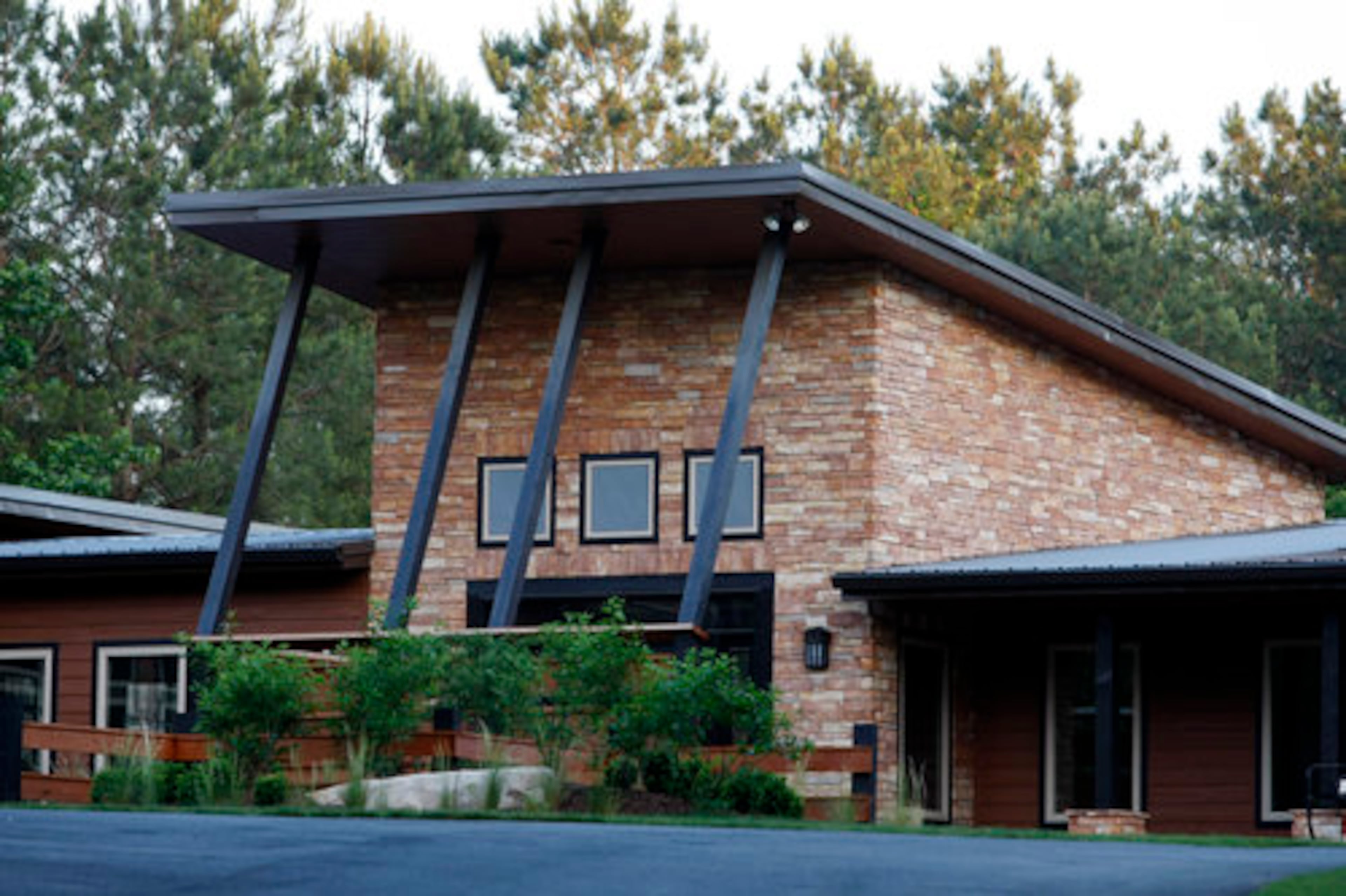 The new house of coach Jeremy Williams was designed to accommodate wheelchairs for the coach and his young son.