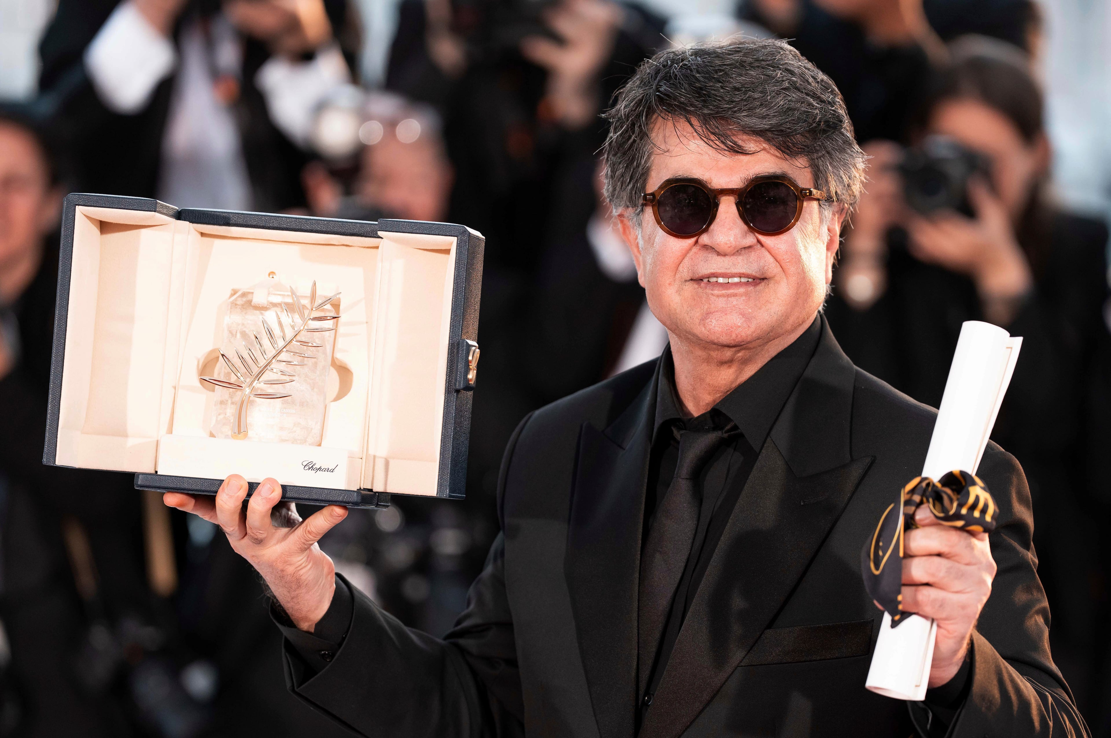 Cannes-Neon's Winning Streak