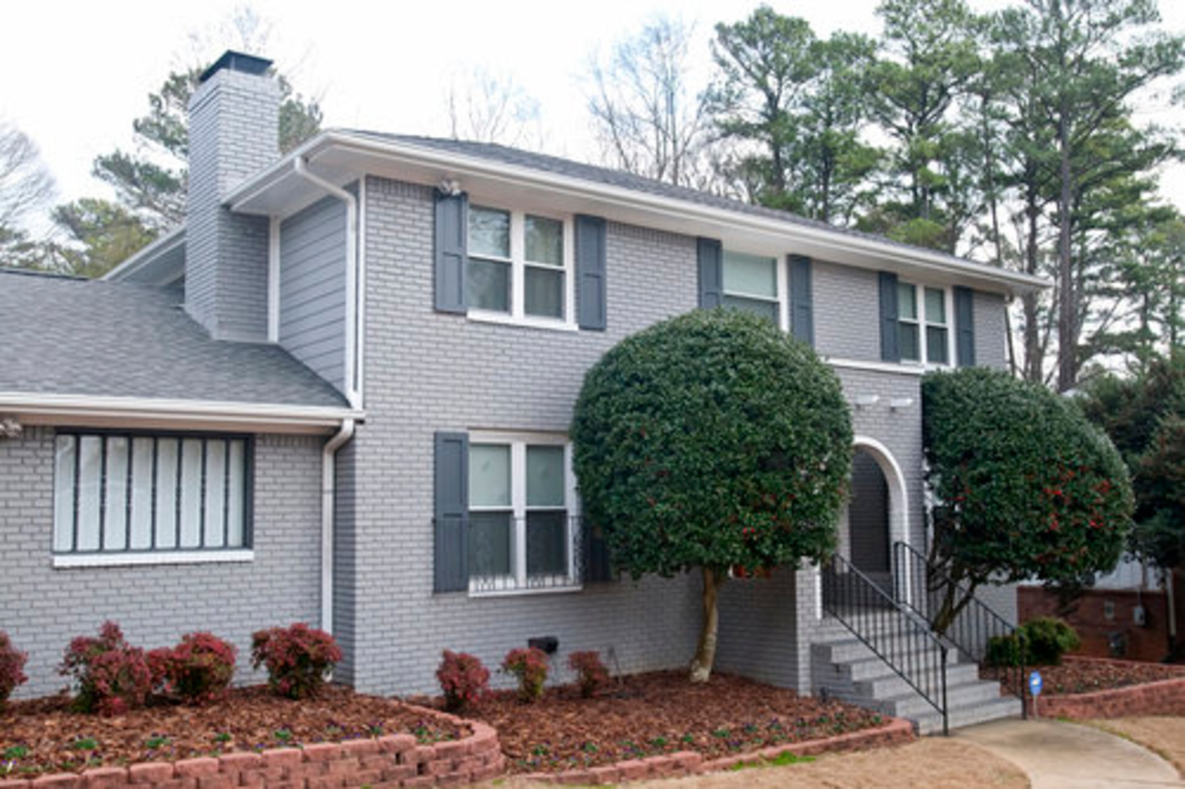 Vanessa and Jason Shapiro and their son live in the Dunwoody house that has been in Jason's family for three decades.
