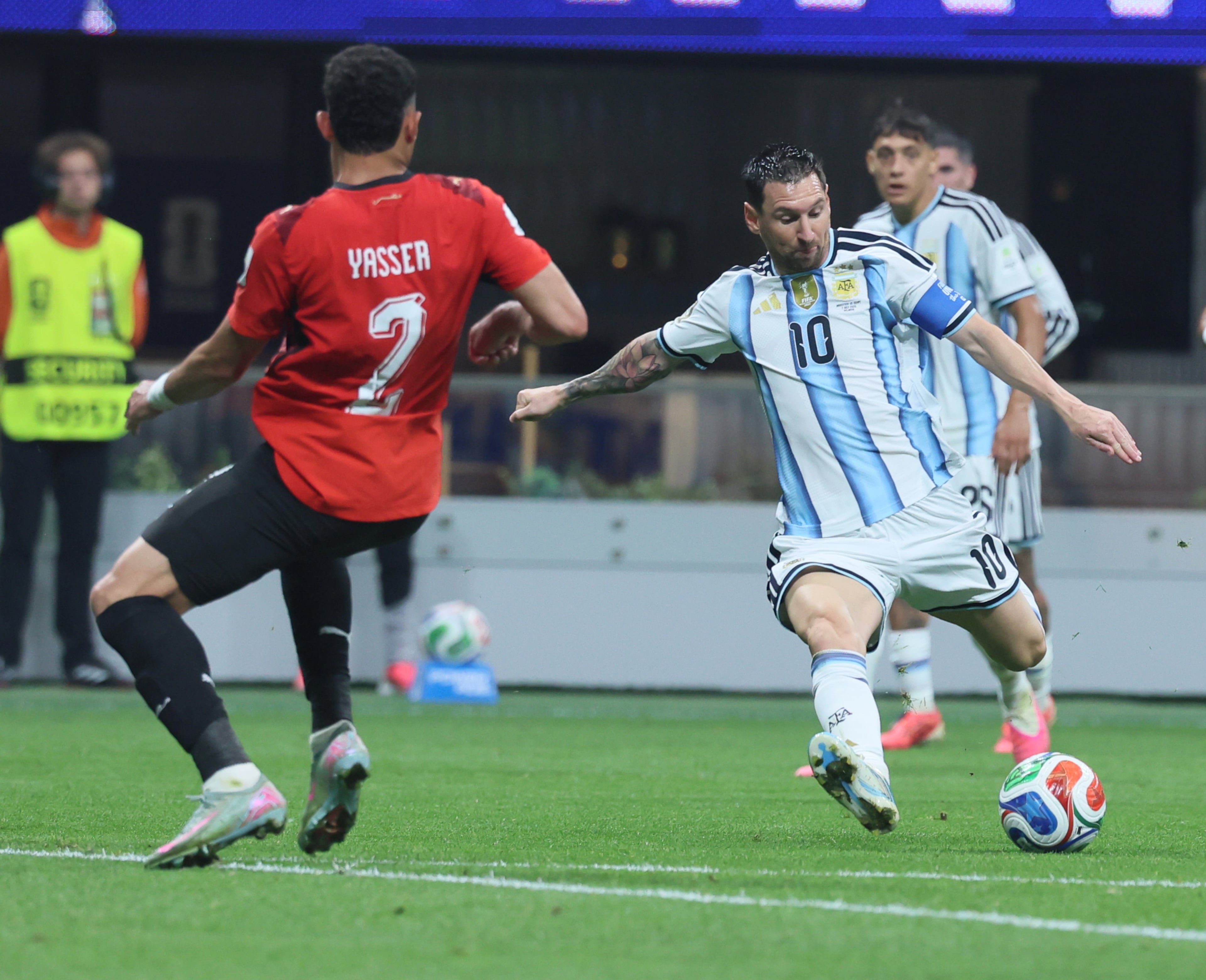 Argentina's Lionel Messi, right, attempts shot against Egypt's Yasser Ibrahim during first half of Argentina vs. Egypt FIFA World Cup match at Atlanta Stadium (Mercedes-Benz Stadium) on Tuesday, July 7, 2026. (Jason Getz/AJC)