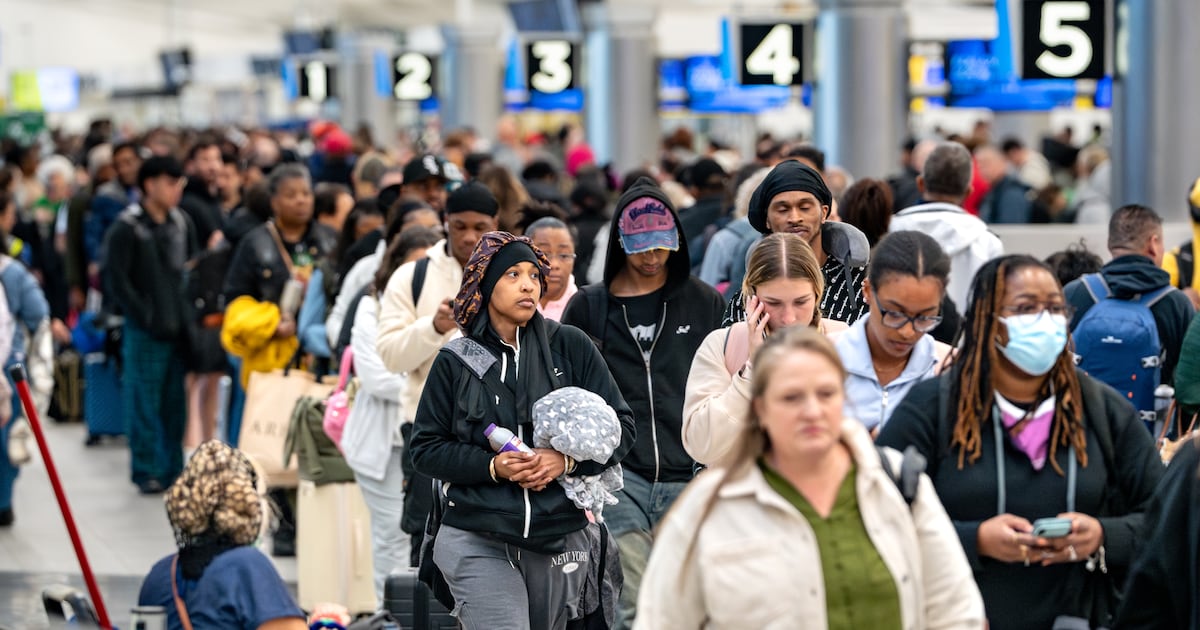 Editorial: Congress must fix ridiculously long lines at American airports