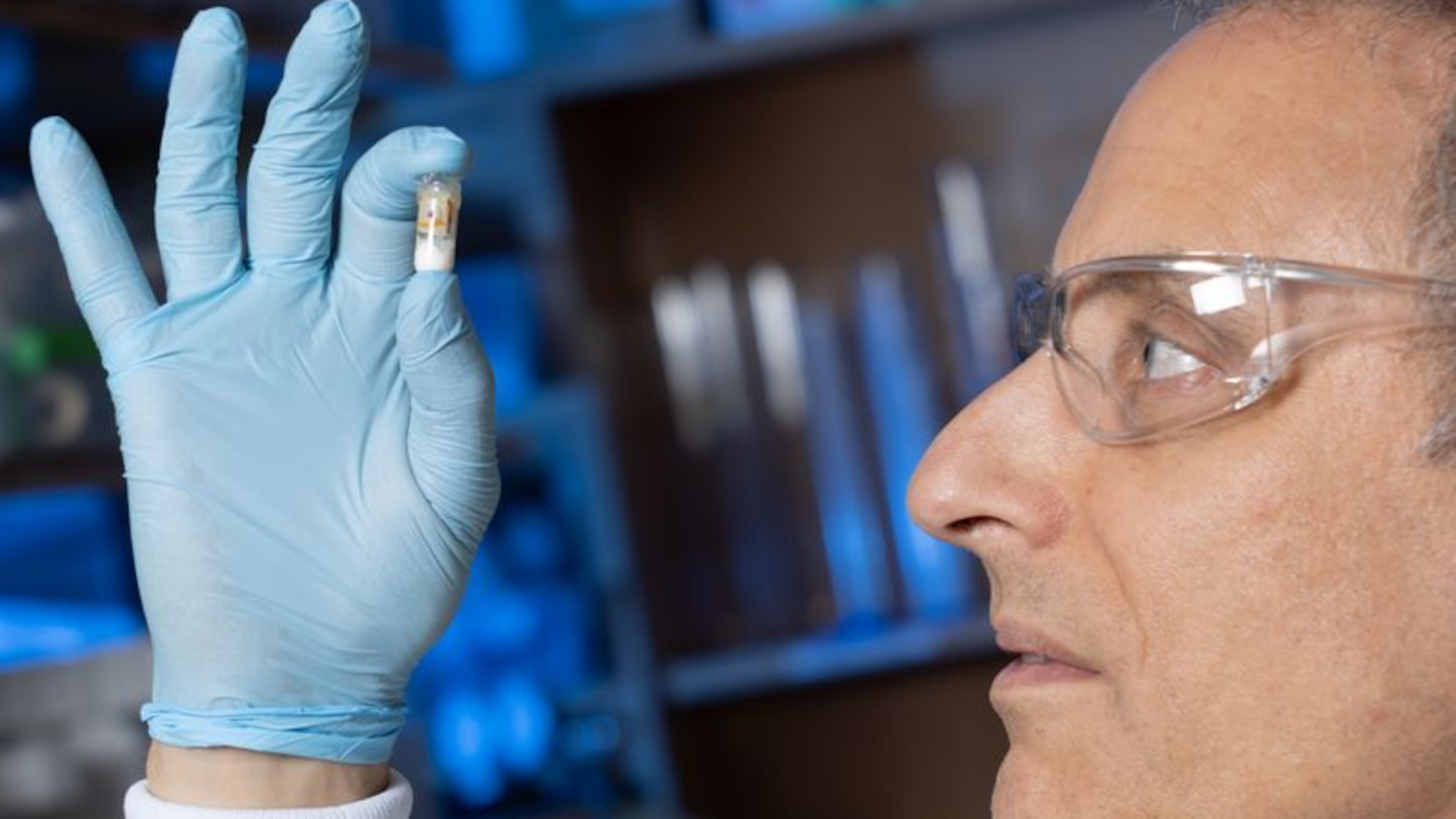 Mark Prausnitz and student researchers developed a self-pressurized capsule as a new form of drug delivery. (Courtesy of Candler Hobbs)