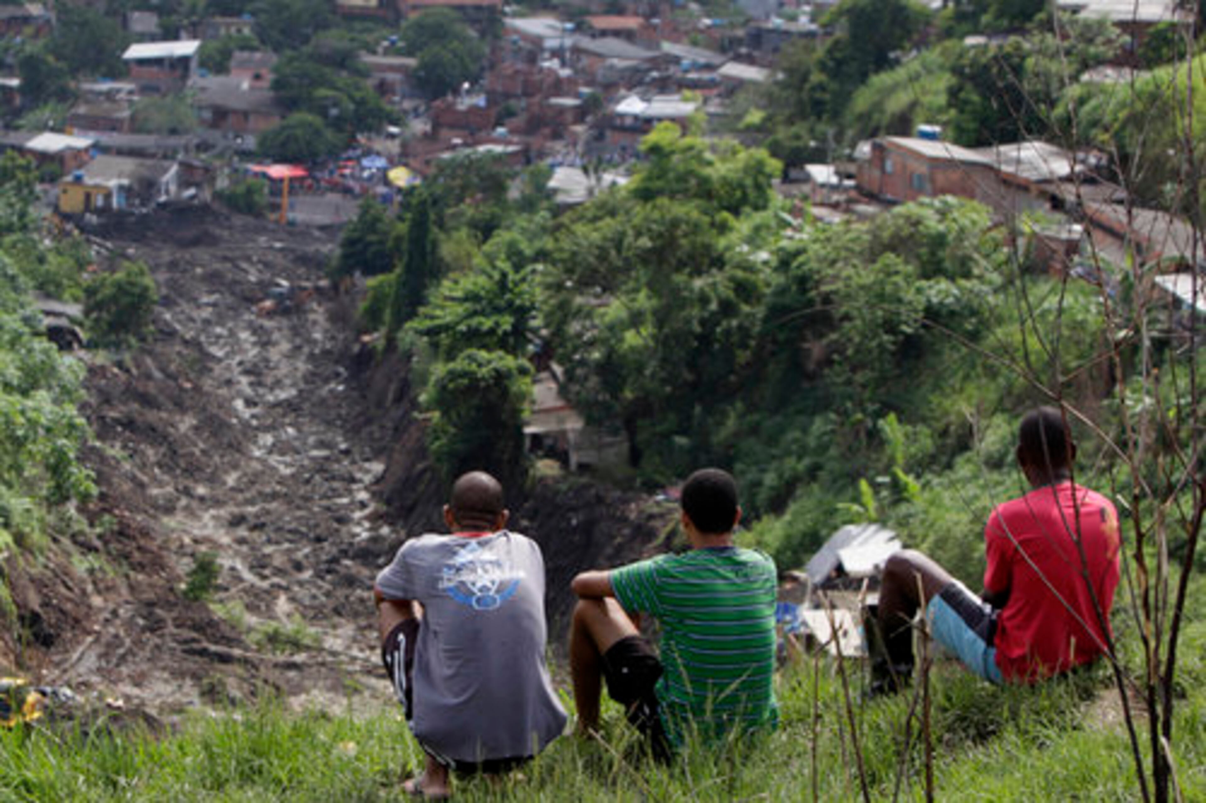 Jan. 3, 2010, Rio de Janeiro - More than 200 people were killed and about 4,000 people have been forced to evacuate their homes following massive floods and mudslides that crippled the southern region of Brazil for several months to follow.