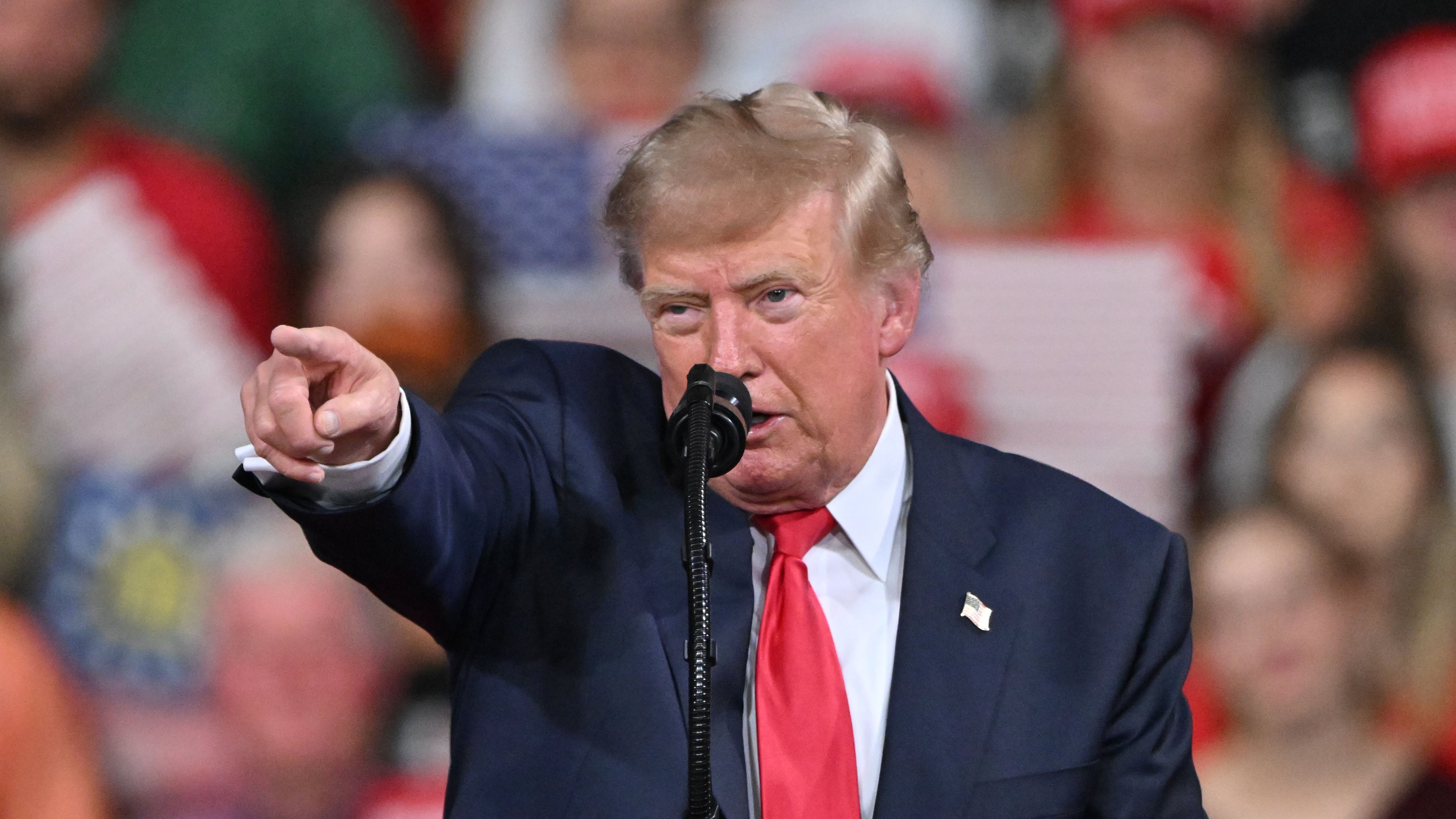 President Donald Trump speaks during a midterm campaign rally at Guardian Centers in Perry on Saturday, Oct. 24, 2026. (Hyosub Shin/AJC)