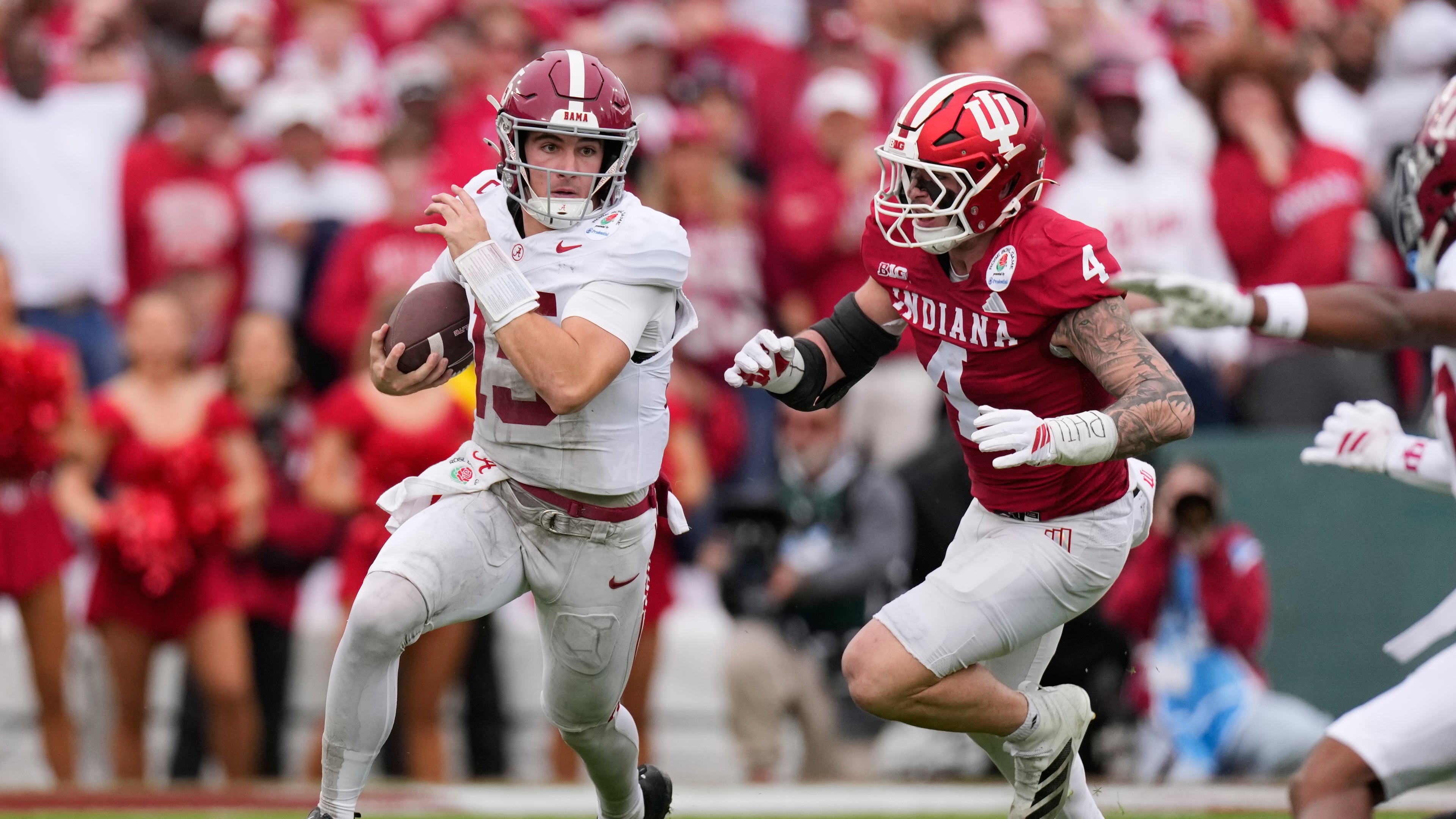 Alabama quarterback Ty Simpson (15) is chased by Alabama linebacker Qua Russaw (4) during the first half of the Rose Bowl College Football Playoff quarterfinal game Thursday, Jan. 1, 2026, in Pasadena, Calif. (AP Photo/Mark J. Terrill)