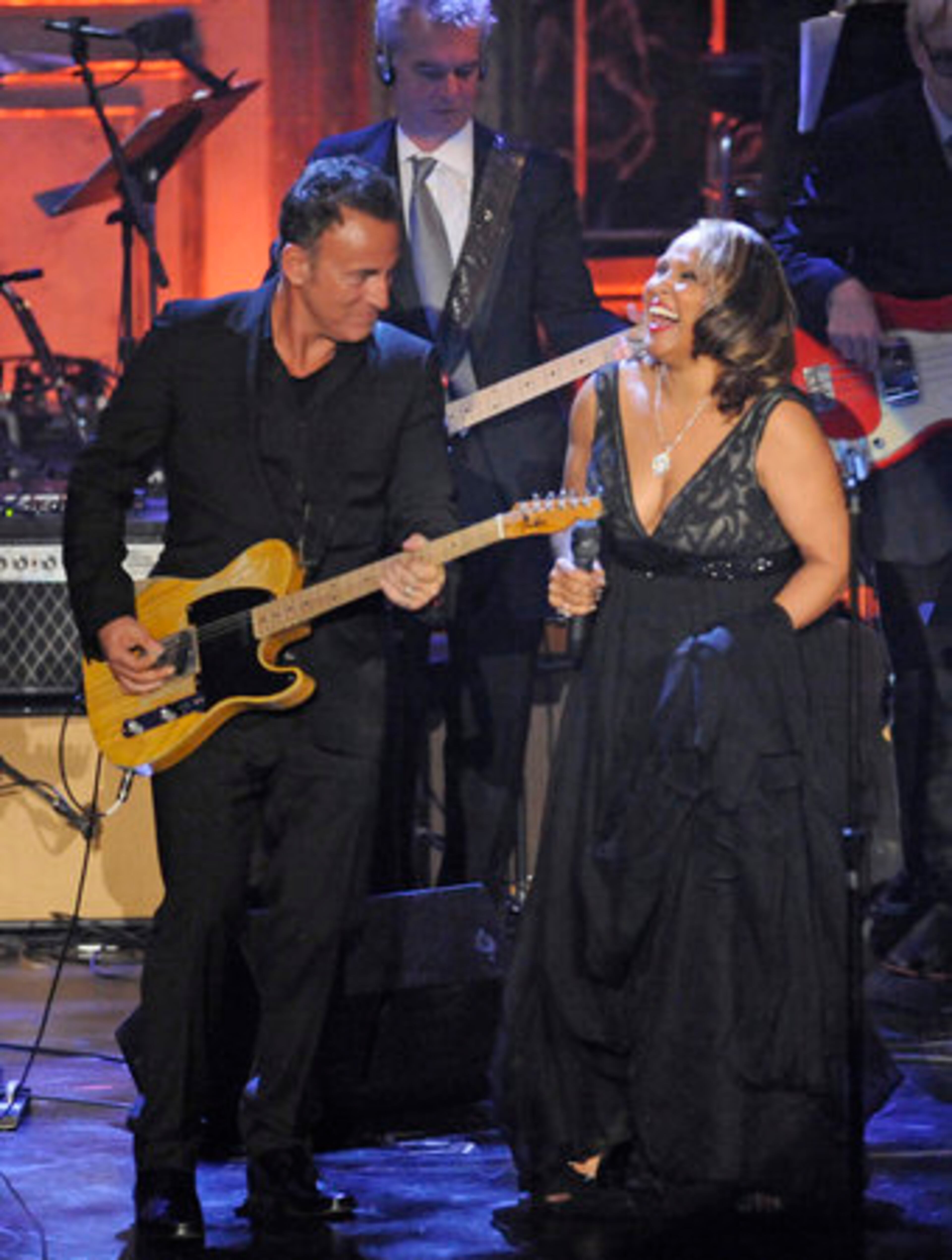 Hall of Fame guitarist Bruce Springsteen brought his guitar to back Darlene Love for a twangy rendition of "Zip-A-Dee-Doo-Dah."