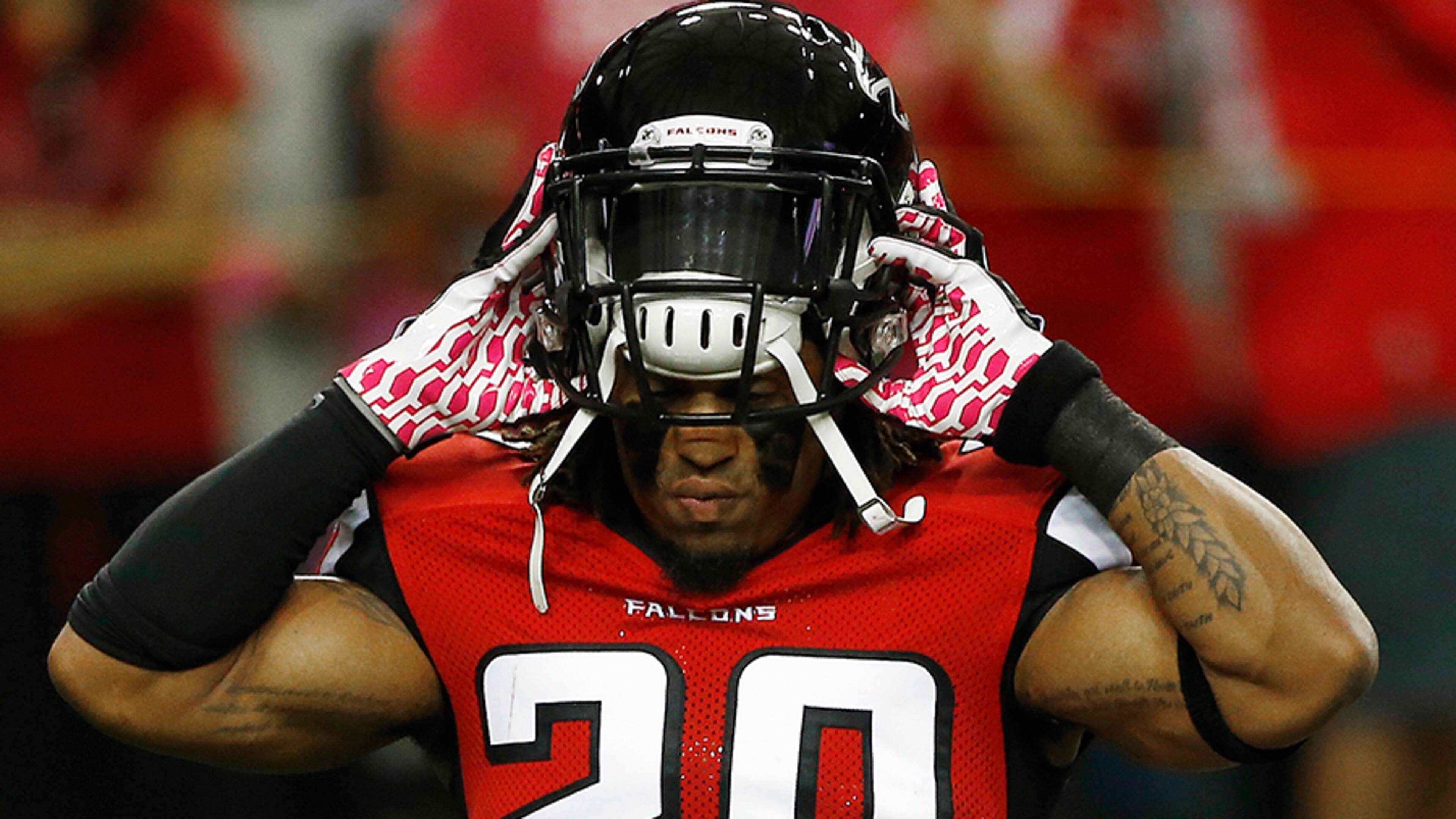 Dwight Lowery is the only veteran in the Falcons’ secondary