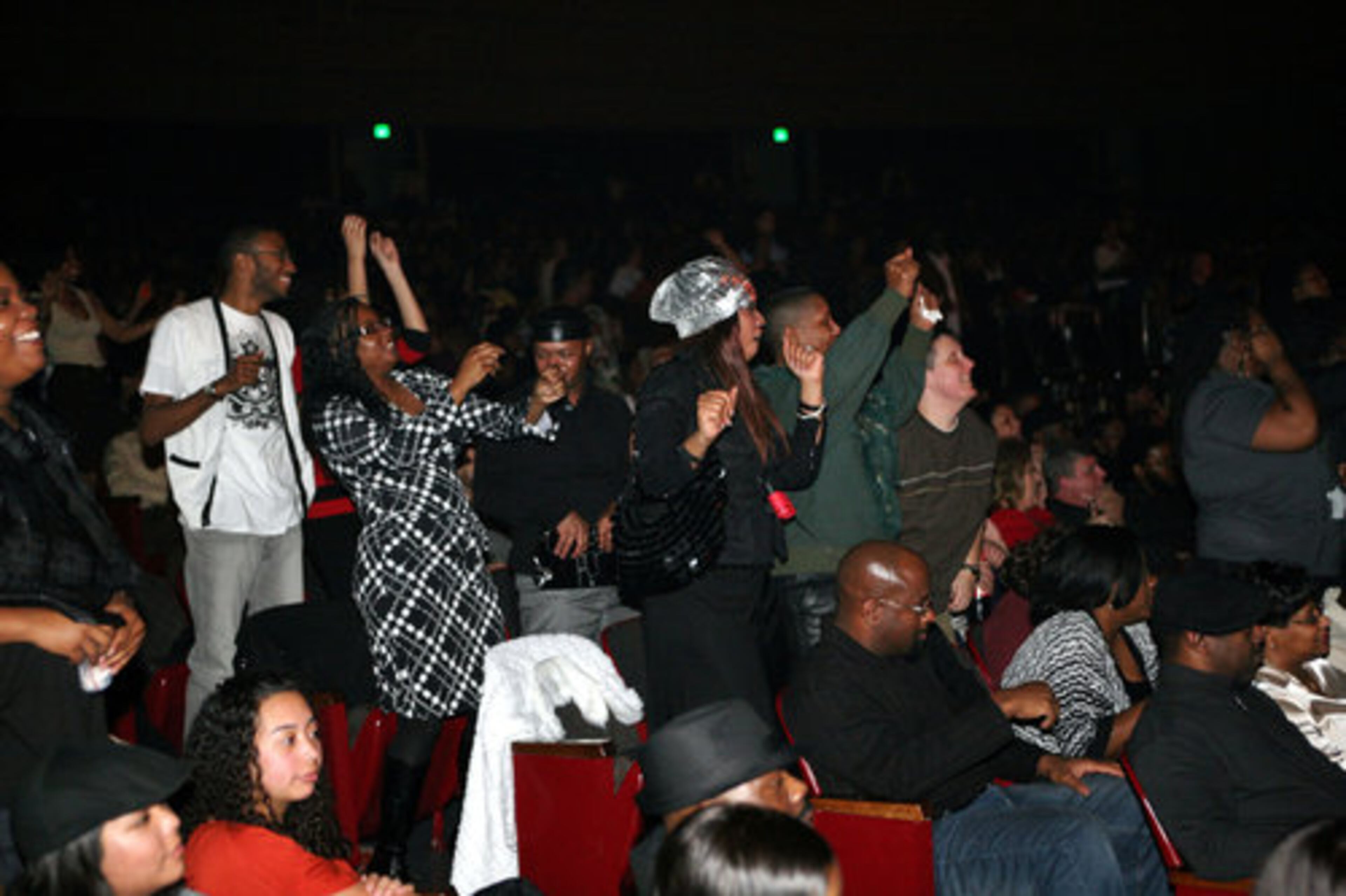 A good-sized crowd came out for the R&B show, including Usher and his wife.