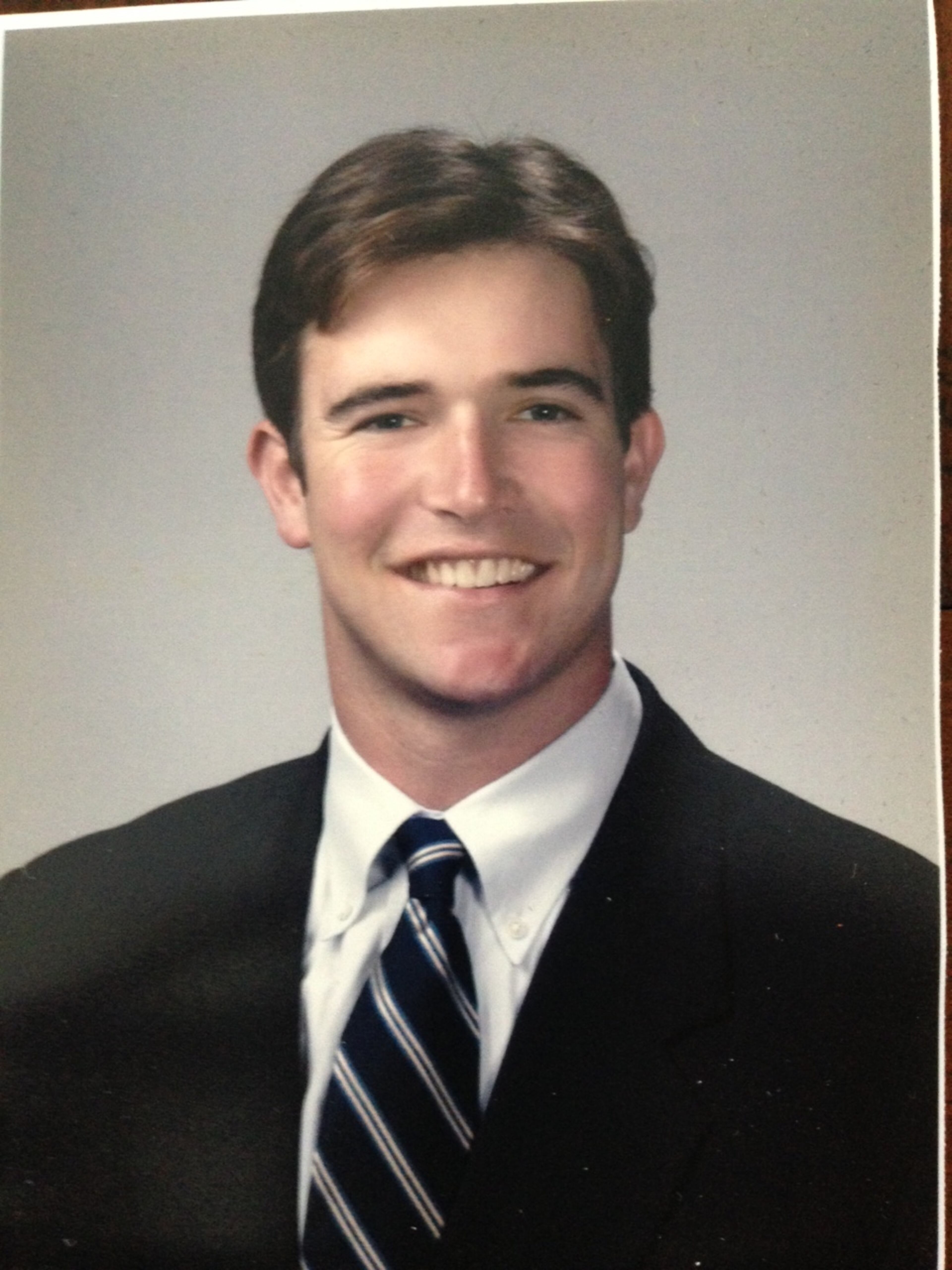 Does this guy look familiar? Do you know who it is?