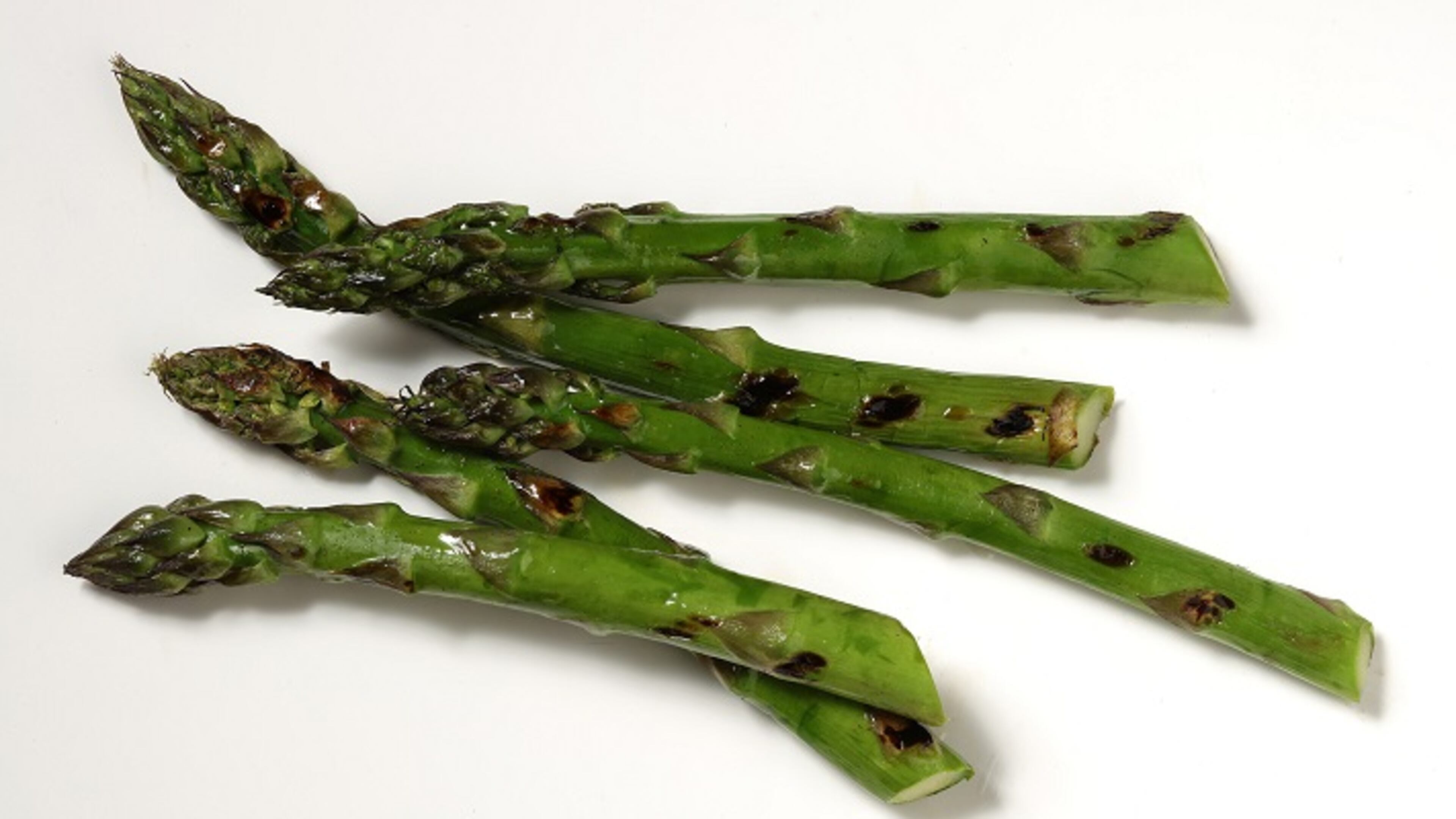The arrival of fresh asparagus is the sign that spring is official, but the season doesn't last long. (E. Jason Wambsgans/Chicago Tribune/TNS)