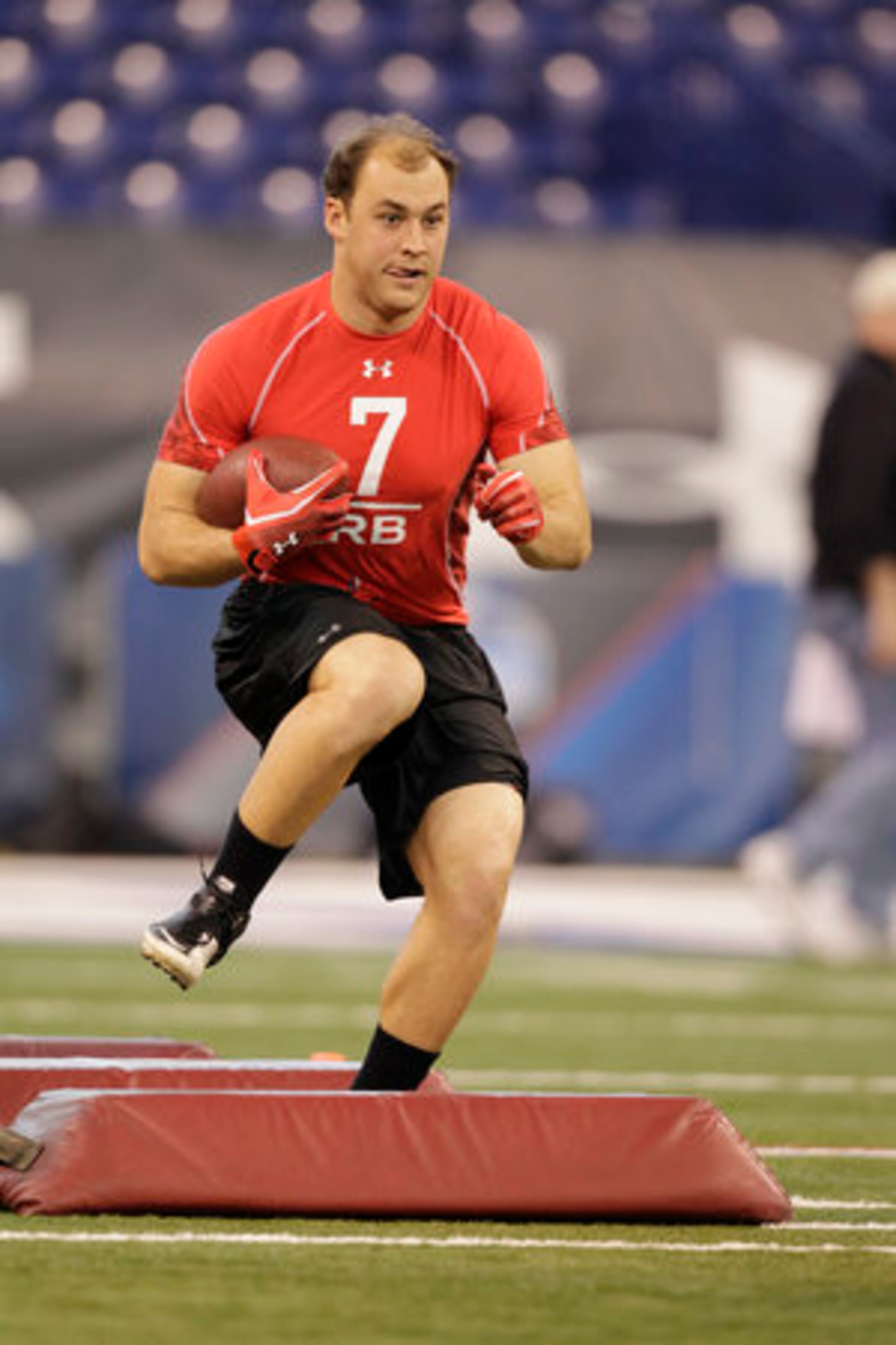Georgia running back Shaun Chapas was a top performer in the bench press ( 23 reps) and vertical jump (35-1/2 inches).