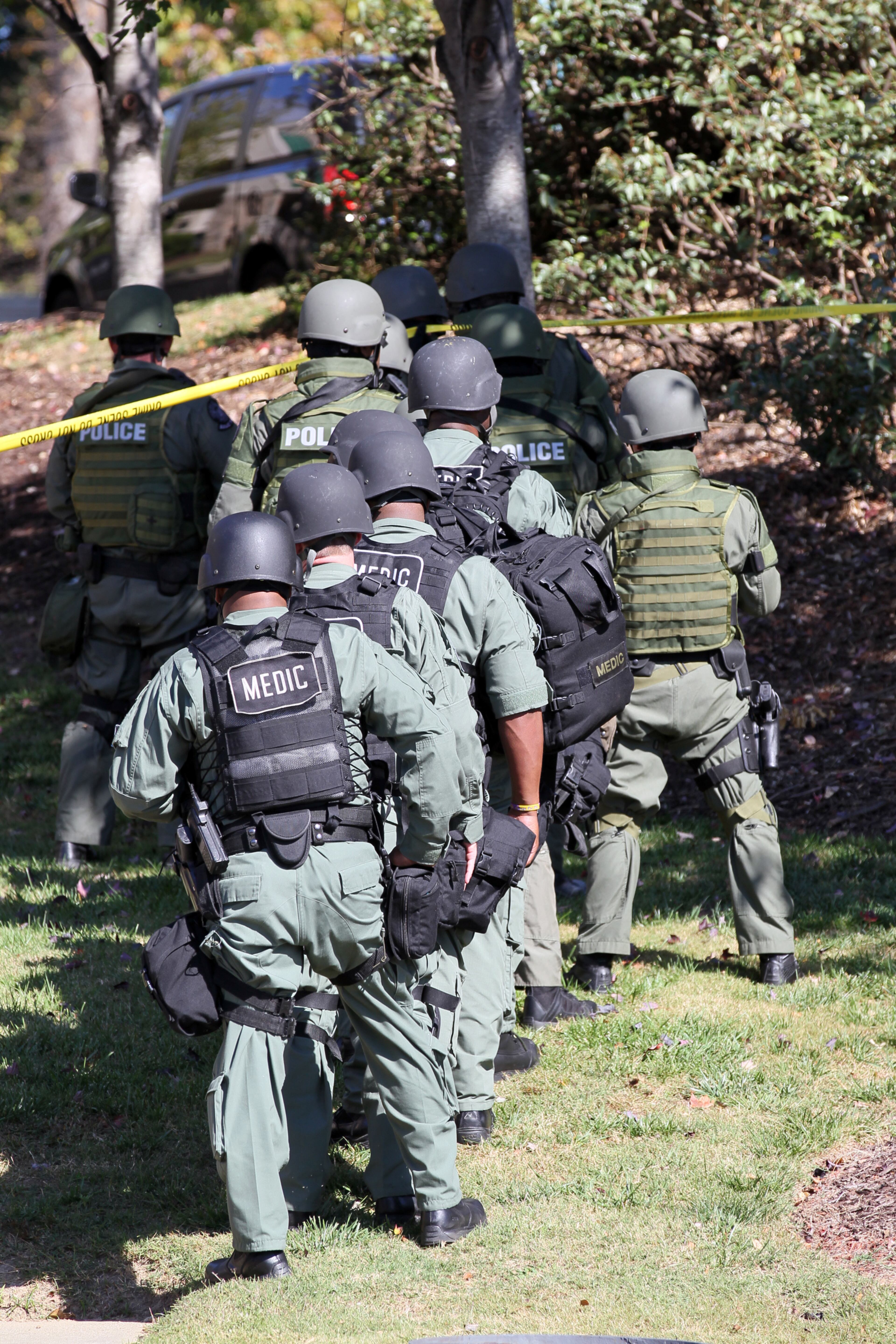 A burglary suspect surrendered to Atlanta police Thursday on the second floor of a Buckhead hotel that had been evacuated during a manhunt. The Towne Place Suites hotel at 800 Sidney Marcus Blvd. was evacuated just before the lunch hour as authorities, including a SWAT team, searched for the unidentified man.