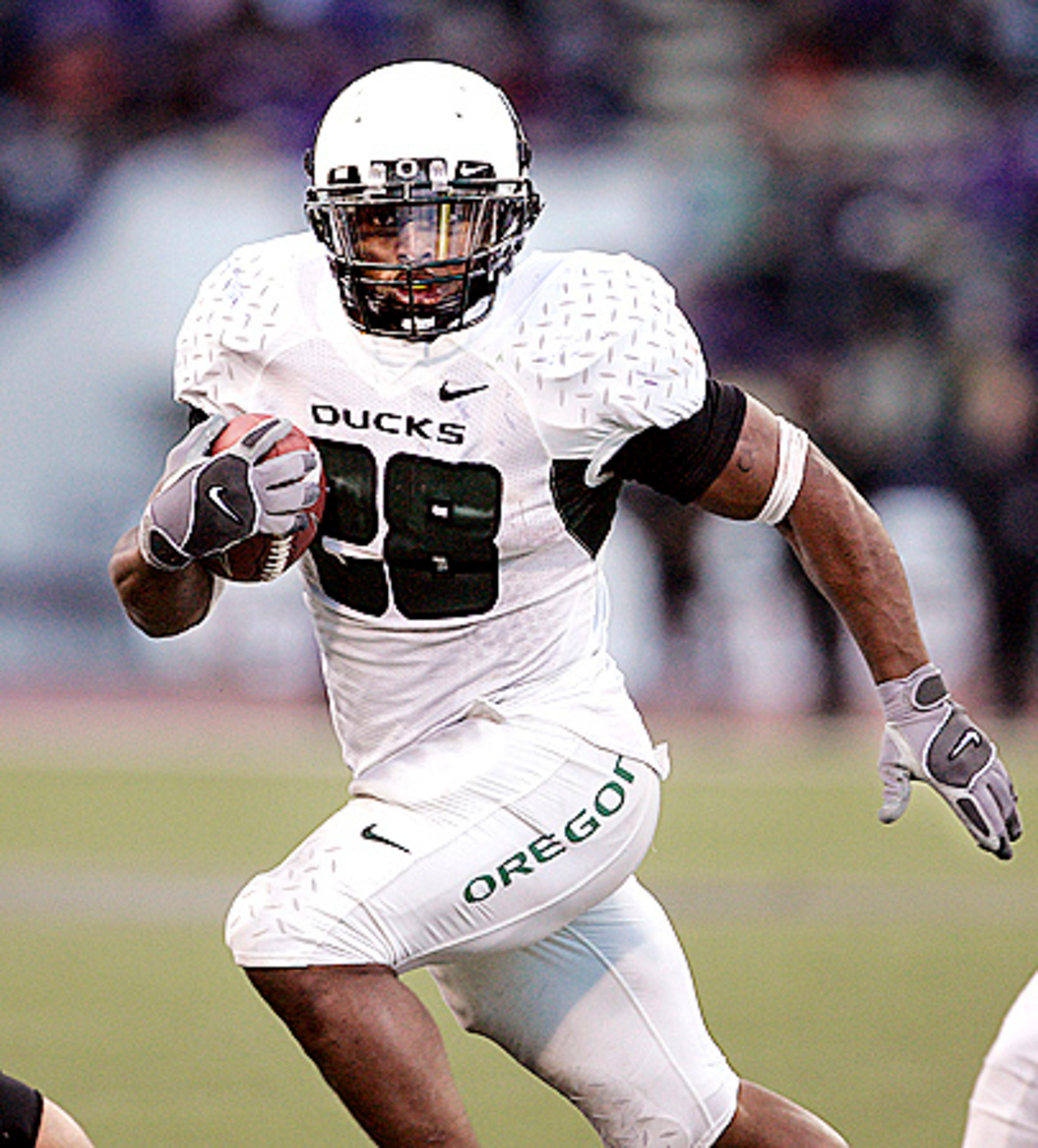 The draft field also includes some highly regarded running backs, as the Bears will nab Oregon's Jonathan Stewart at No. 14.