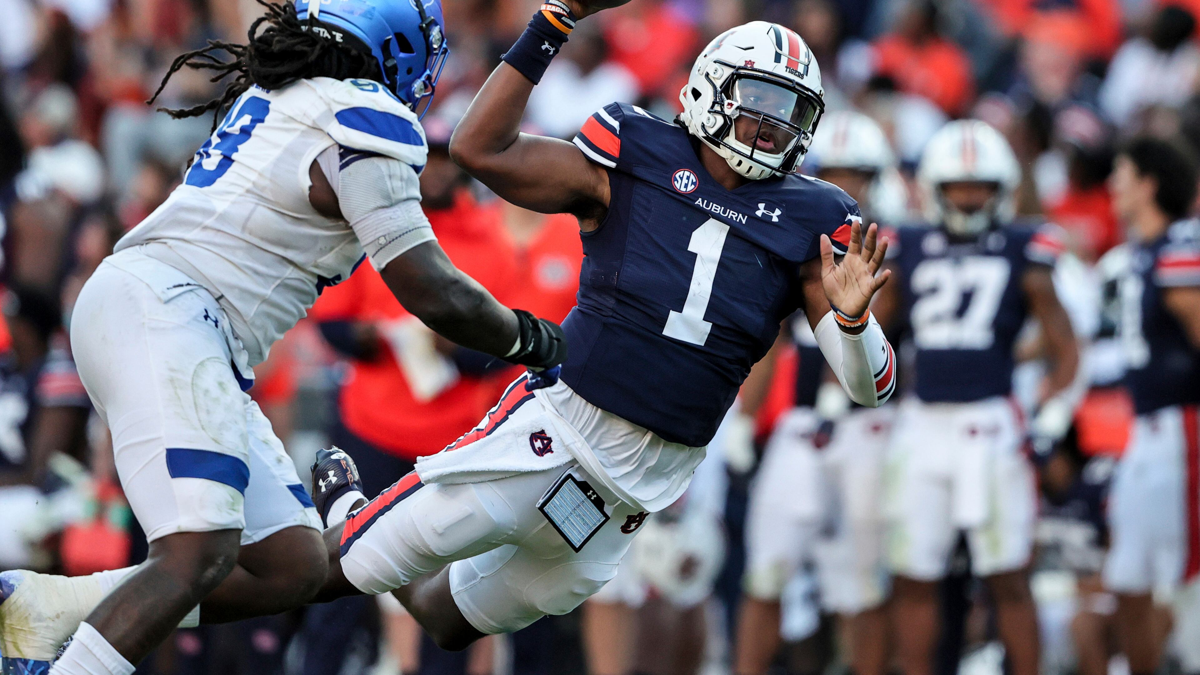 Georgia State's Javon Dennis, here closing in on Auburn's TJ Finley, has been a quiet contributor for the Panthers this season.