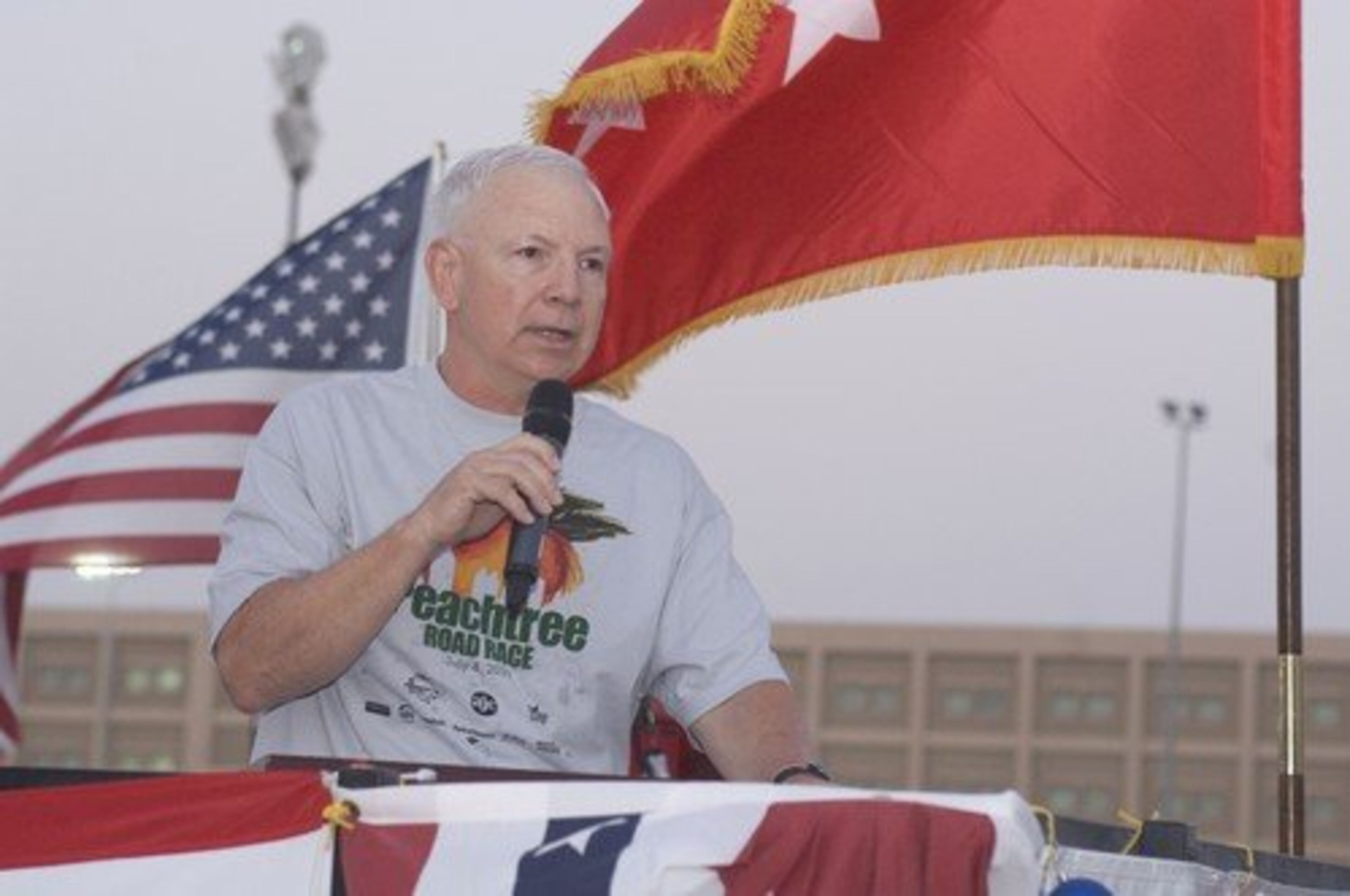 CG, LTG Websters addressing service members to start the race at 0500 hours on Camp Arifjan, Kuwait.