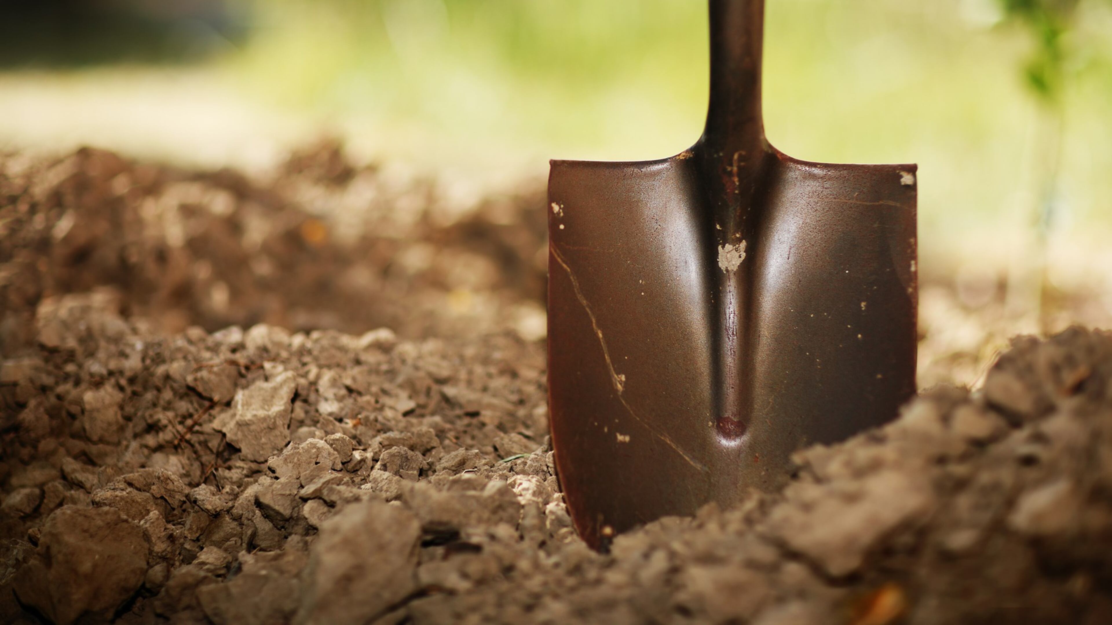 April is Safe Digging Month and Atlanta Gas Light is reminding do-it-yourself homeowners and professional excavators to call 811 before digging on any property. (Courtesy Southern Company)