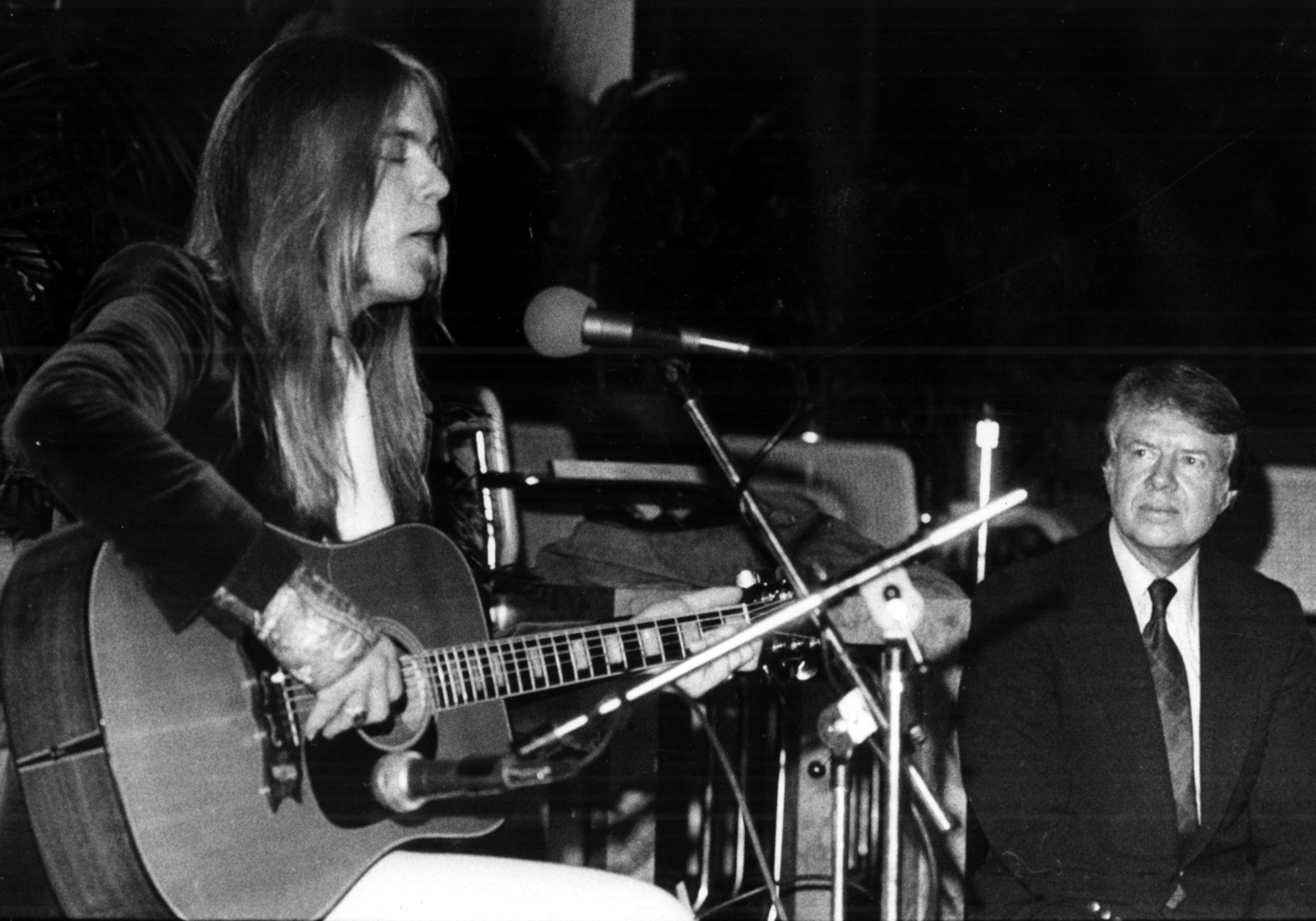 Gregg Allman was one of many celebrities to appear at fundraiser for Jimmy Carter's presidential campaign on Feb. 14, 1976. (Jerome McClendon / AJC file)