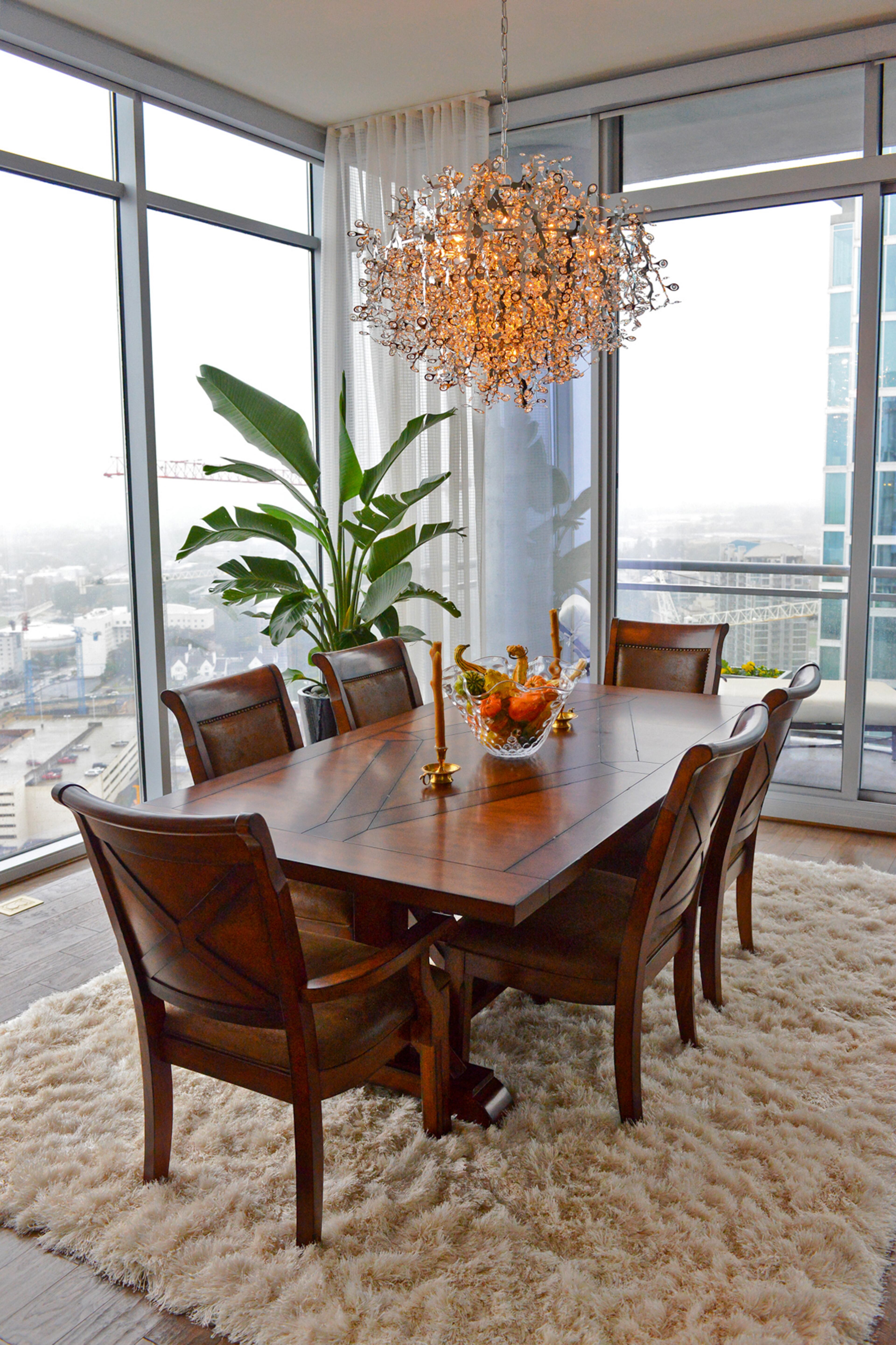 The 36th floor corner unit in 1065 Midtown gives homeowner Jim Wilson a different view every time he sits at the dining table. "Your view is your weather," he said. "If a storm is moving through, you're seeing a storm coming through. It's like a picture every day, and it can be different."