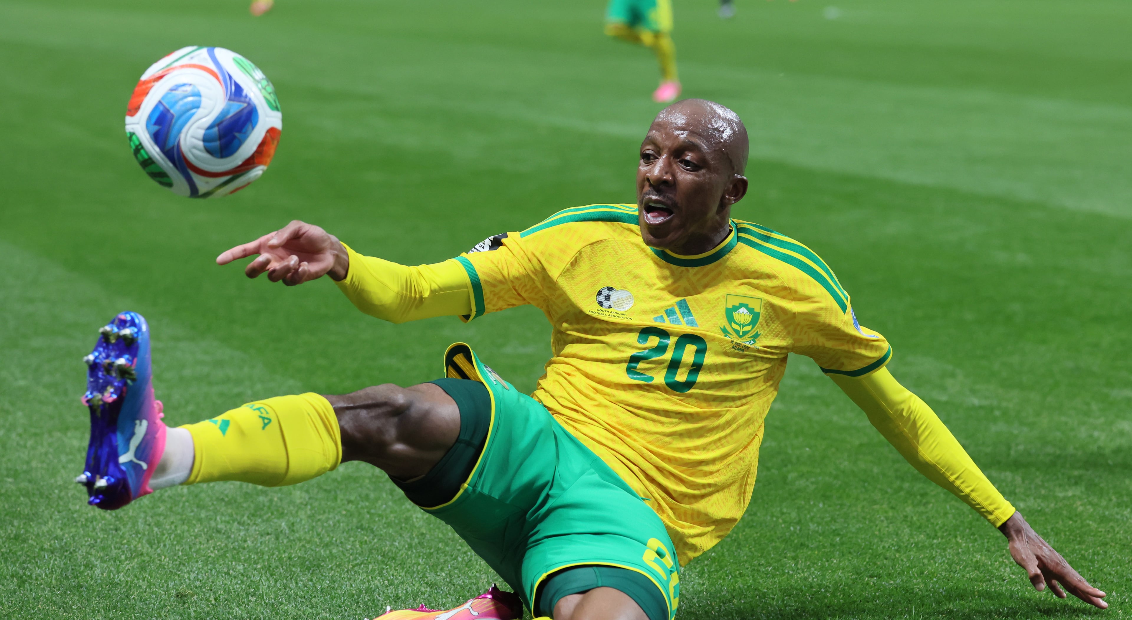 South Africa's Khuliso Mudau unsuccesfully tries to save the ball from going out of bounds during the first half of the Czechia vs. South Africa game at the FIFA World Cup at Atlanta Stadium on Thursday, June 18, 2026. (Jason Getz/AJC)