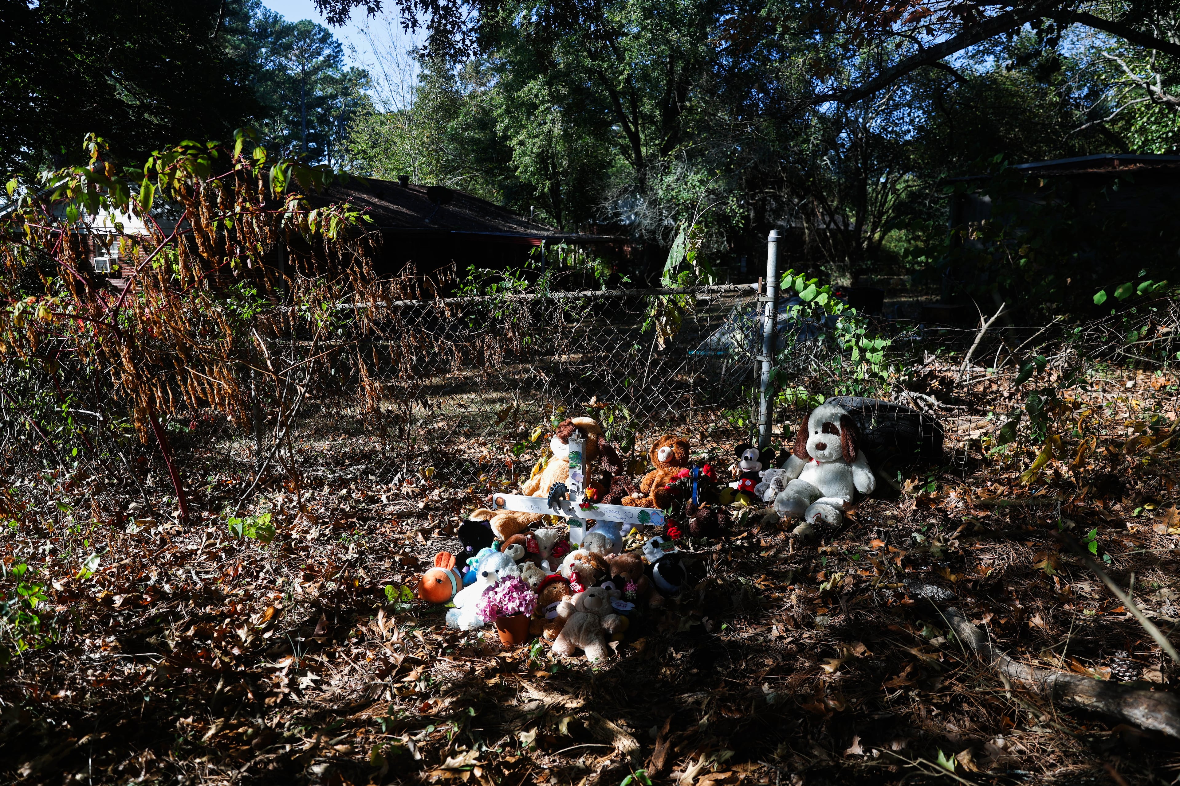 A memorial for Nnakai Pratt has sprung up not far from where the baby's body was found. (Abbey Cutrer/AJC)