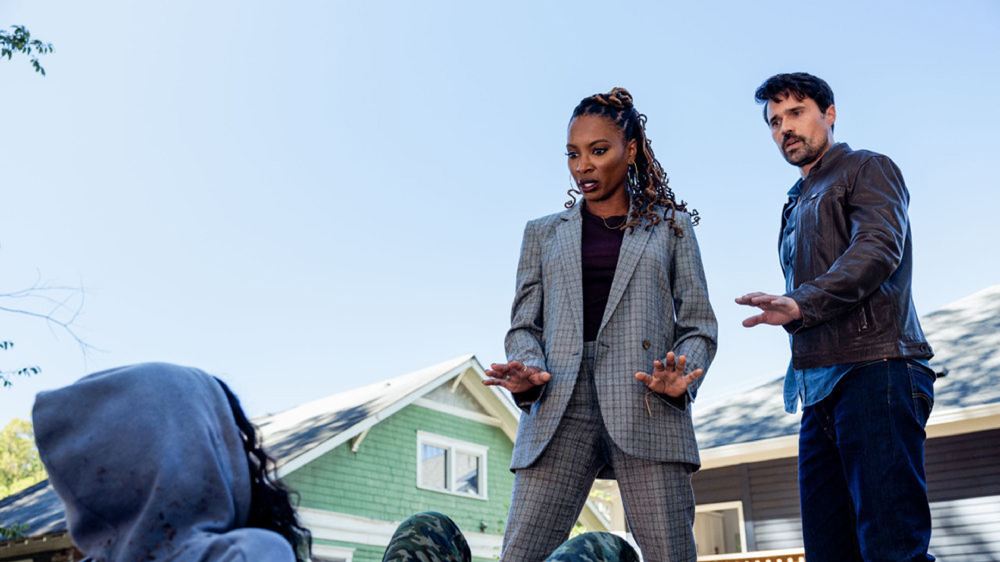 Shanola Hampton, left, and Brett Dalton in "Found." (Steve Swisher/NBC/TNS)