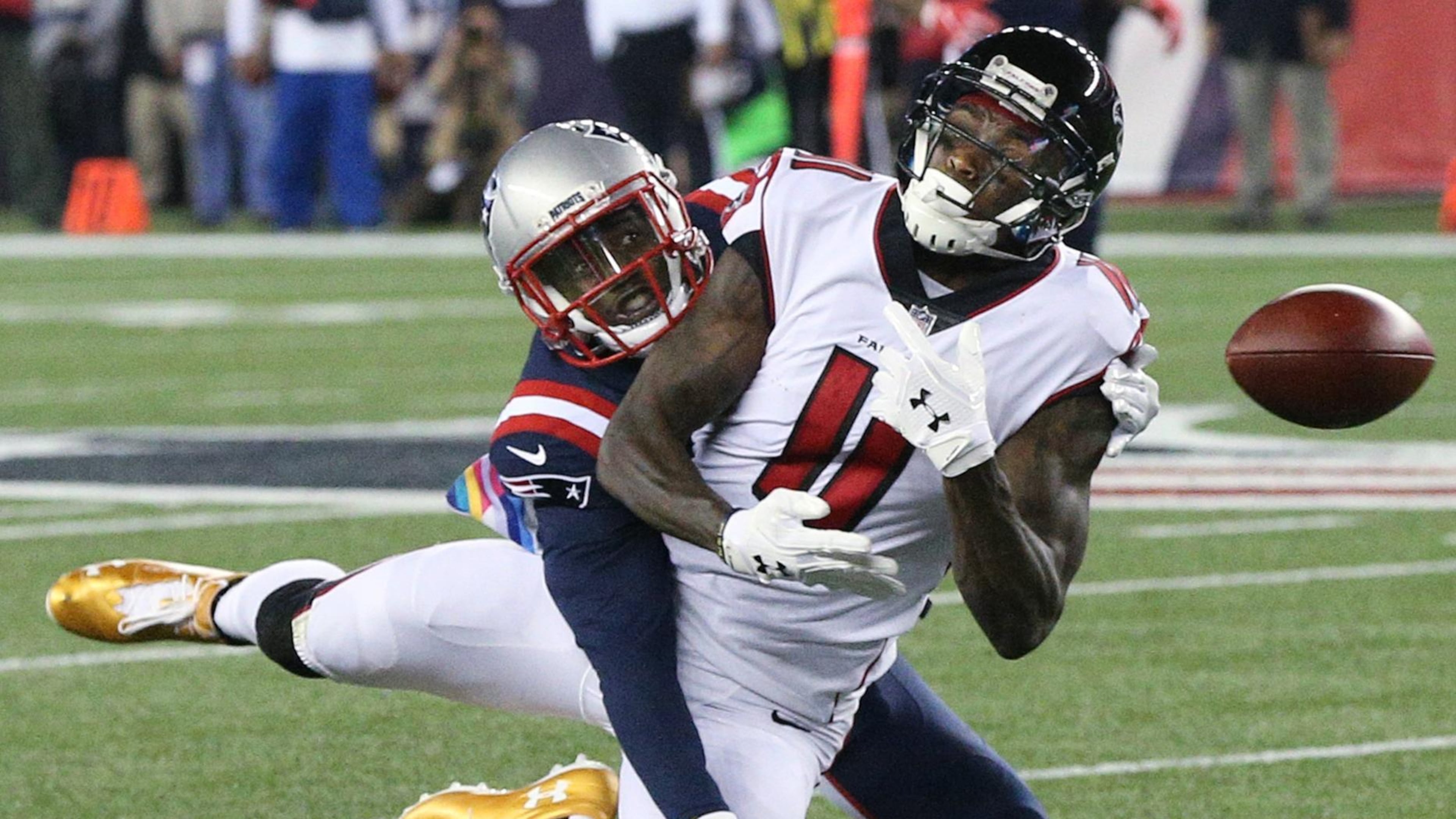October 22, 2017 Foxborough: Patriots defensive back Duron Harmon breaks up a pass to Falcons Julio Jones during the first half in a NFL football game on Sunday, October 22, 2017, in Foxborough. Curtis Compton/ccompton@ajc.com