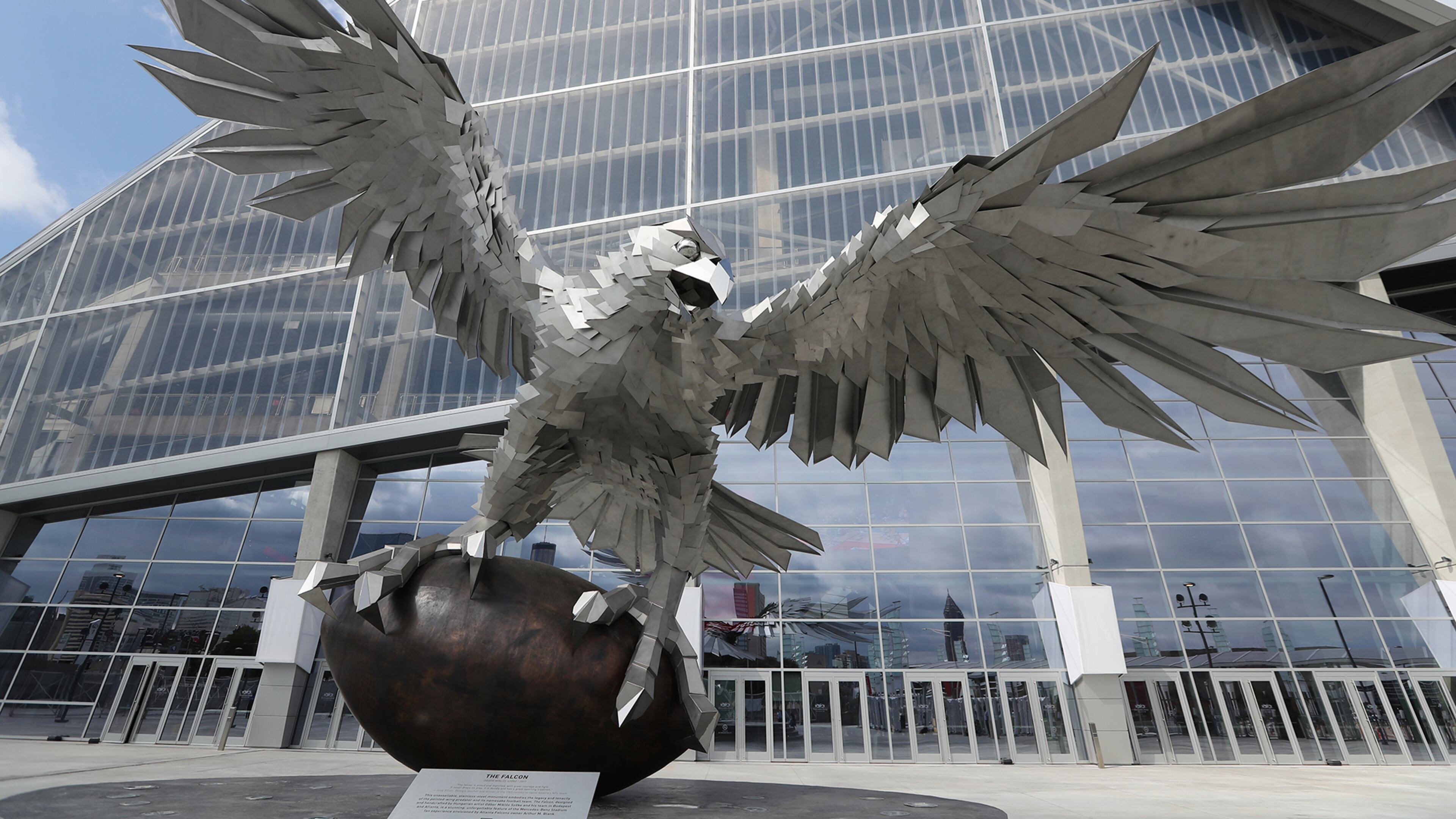 Another era of sports venue grandiosity takes wing Saturday. (Curtis Compton/ccompton@ajc.com)