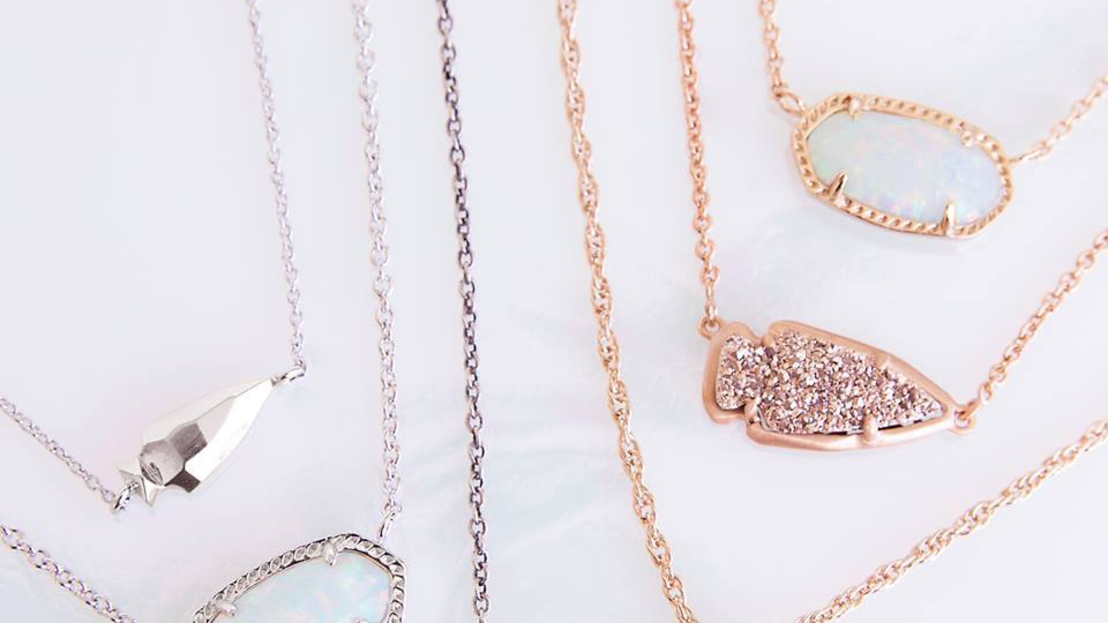 Besides a discount, shoppers will be treated to bubbly and more. Photo credit: Kendra Scott.