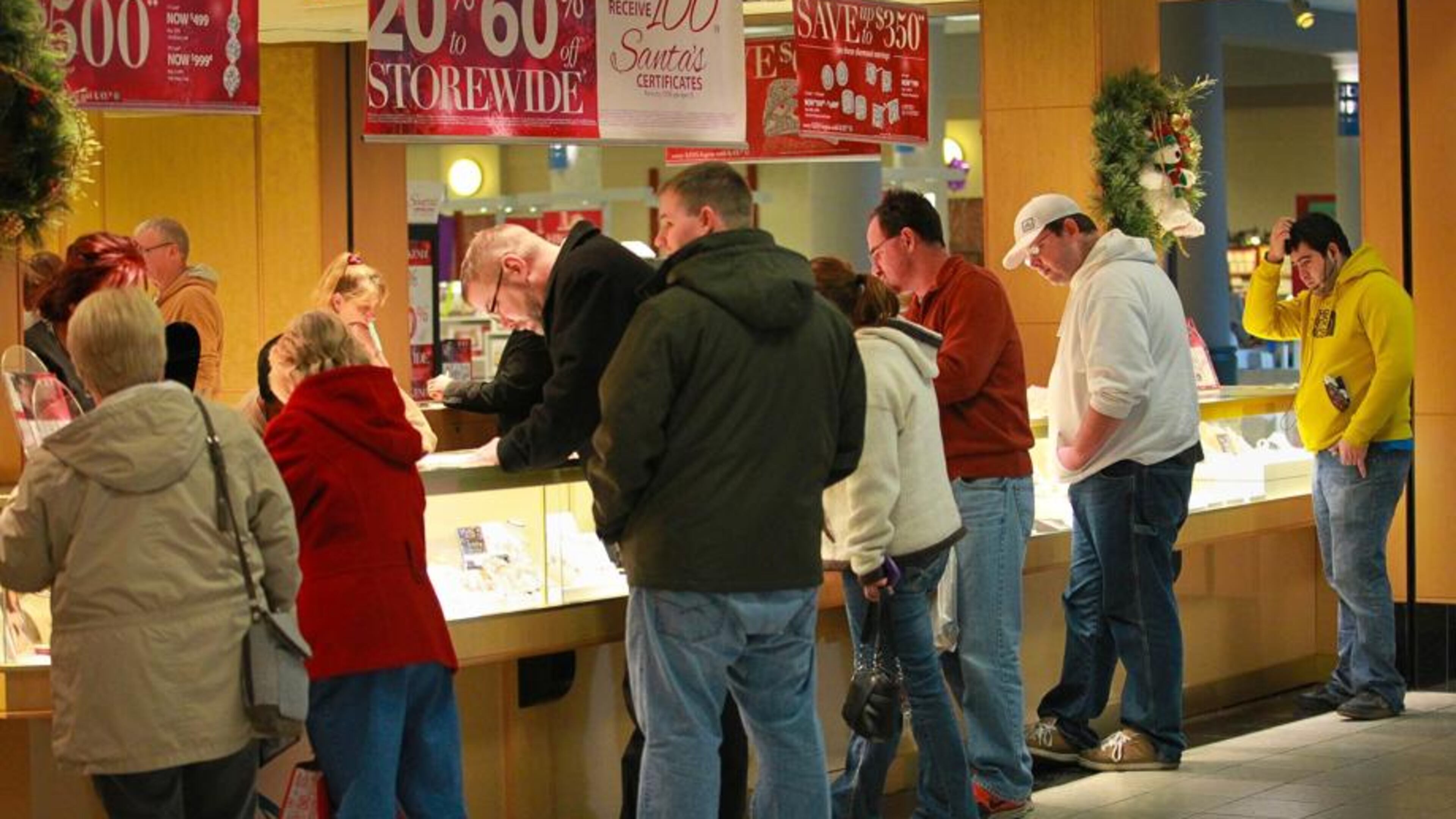 A Kay Jeweler’s at a mall in Ohio. A resident reported someone opened a fake credit card account at a store in Ohio and changed more than $8,000 in merchandise.