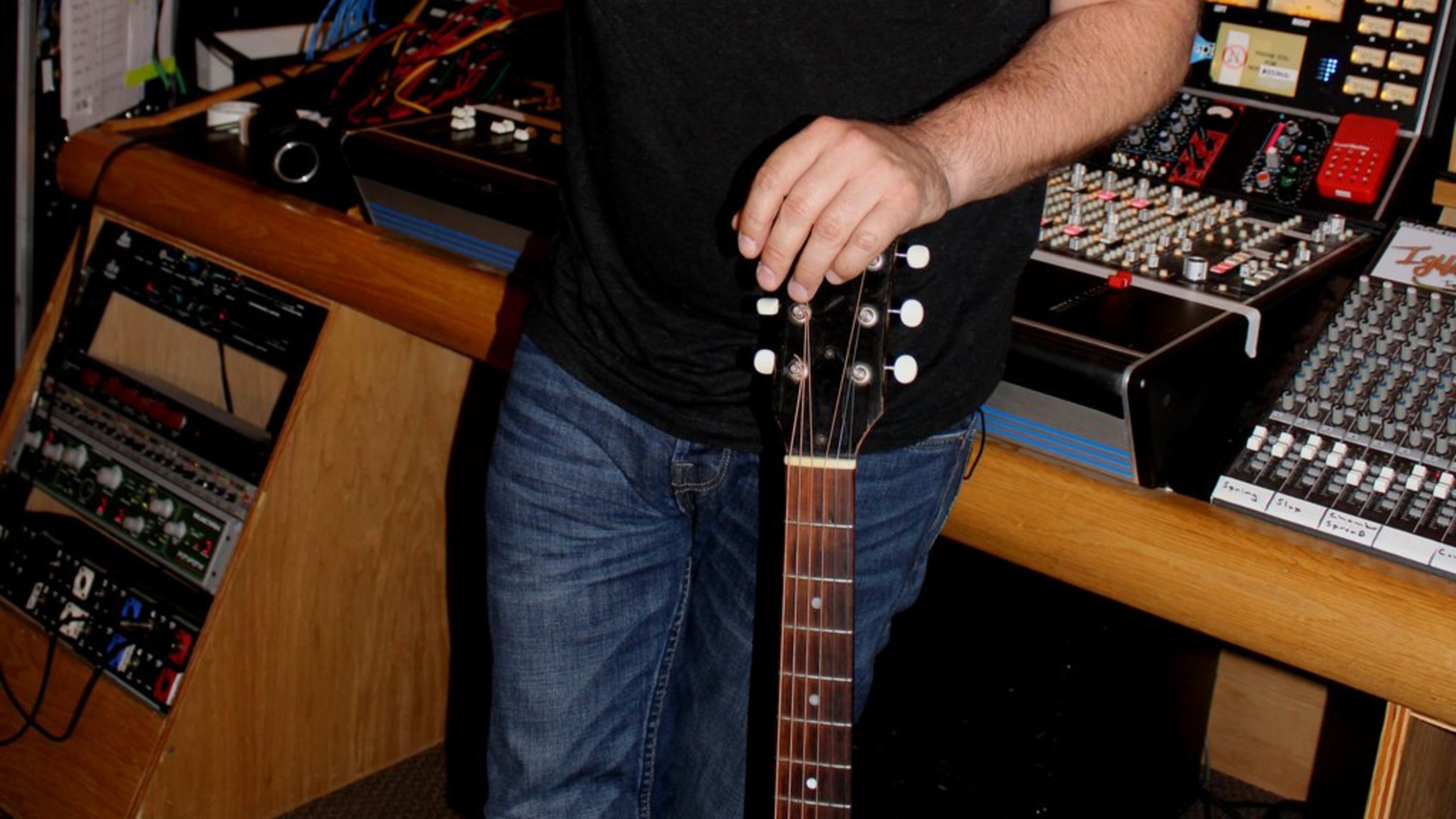 Kristian Bush will play a solo show at the Variety Playhouse this summer. Photo: Melissa Ruggieri/AJC.