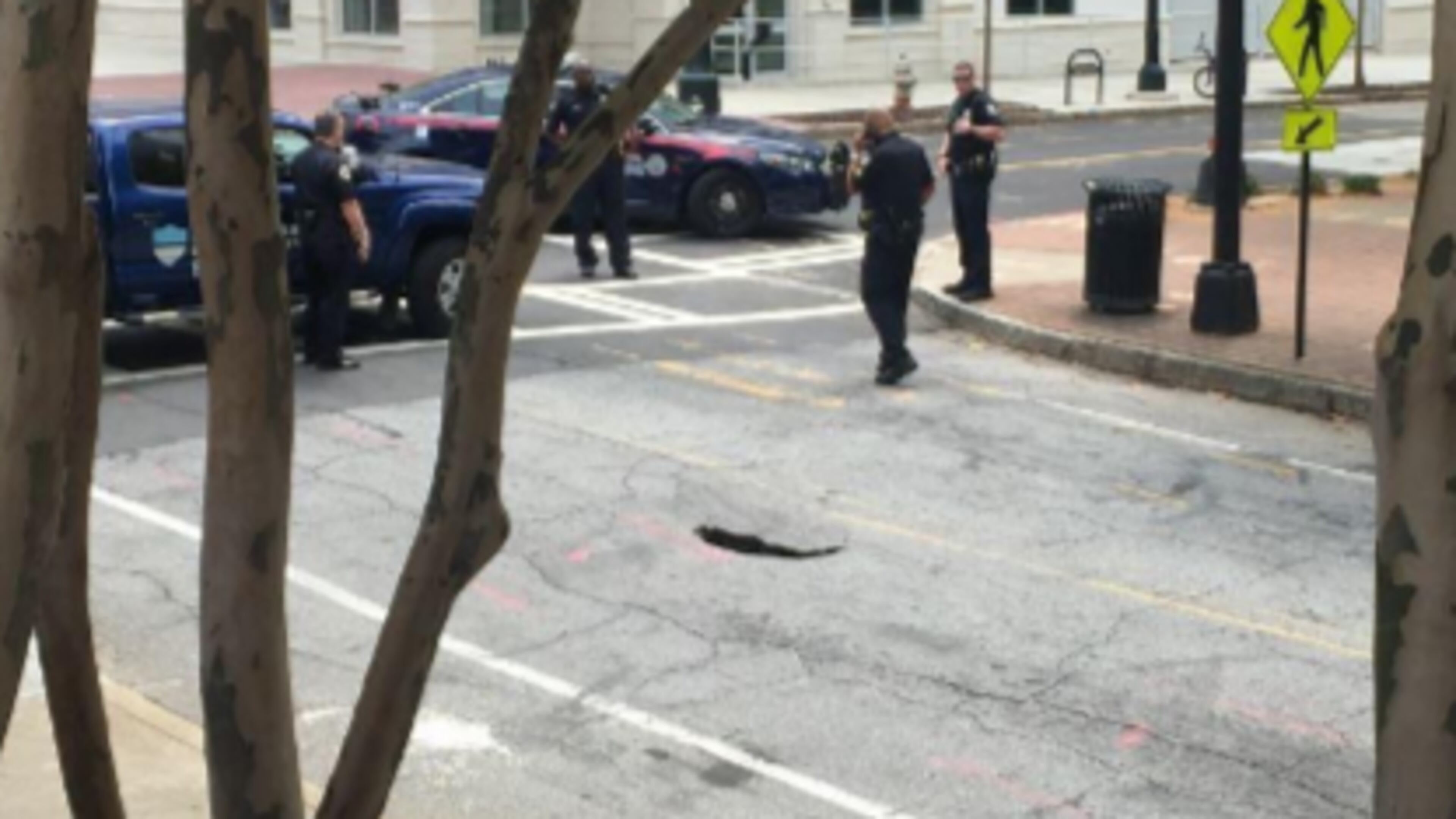 Sinkhole closes part of 5th Street in Midtown