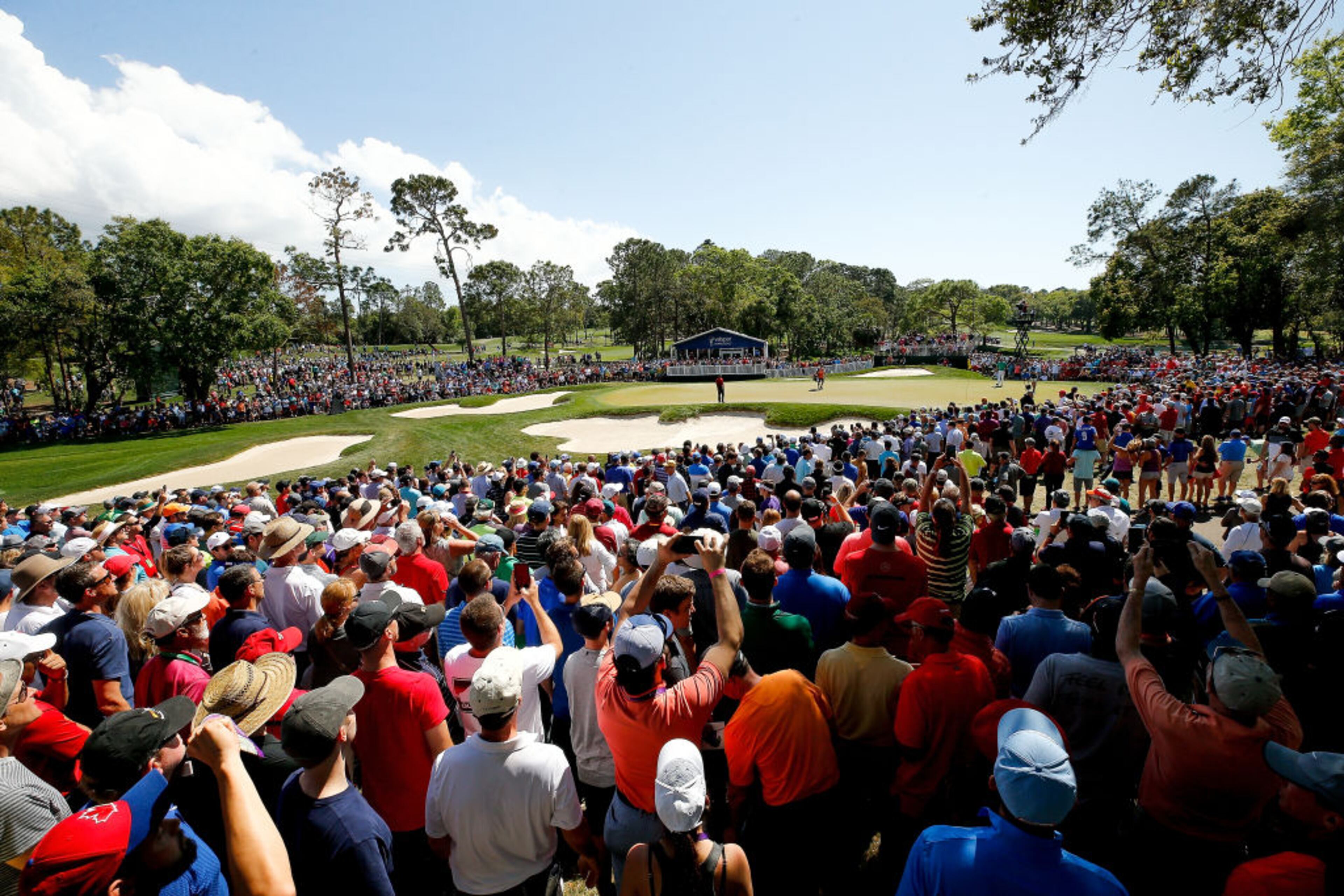 PALM HARBOR, FL - MARCH 11: Tiger Woods putts on the fourth green during the final round of the Valspar Championship at Innisbrook Resort Copperhead Course on March 11, 2018 in Palm Harbor, Florida. (Photo by Michael Reaves/Getty Images)