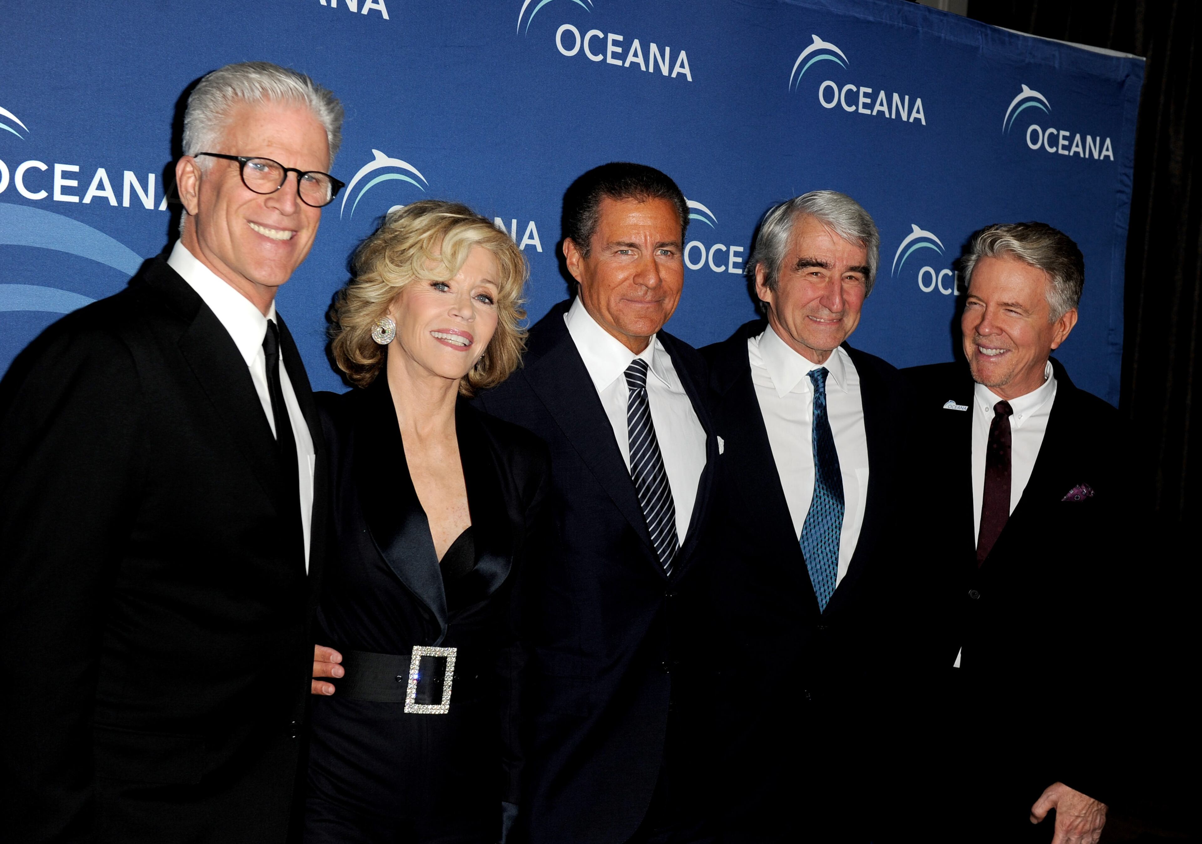 (L-R) Actors Ted Danson, Jane Fonda, Richard Plepler, CEO, HBO, actor Sam Waterston and producer Keith Addis arrive at the Oceana Partners Award Gala at the Beverly Wilshire Hotel on October 30, 2013 in Beverly Hills, California. (Photo by Kevin Winter/Getty Images)