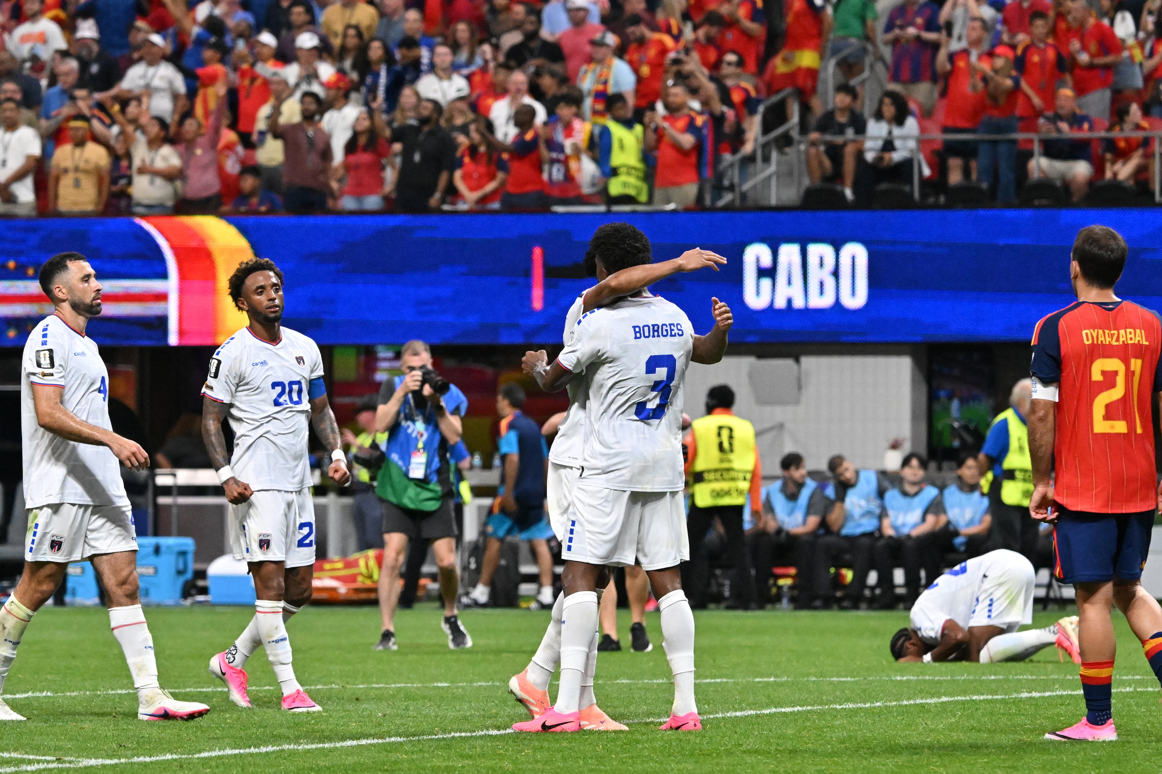 Cape Verde players celebrate a 0-0 draw with Spain in Group H match at Atlanta Stadium (Mercedes-Benz Stadium) on Monday, June 15, 2026. (Hyosub Shin/AJC)