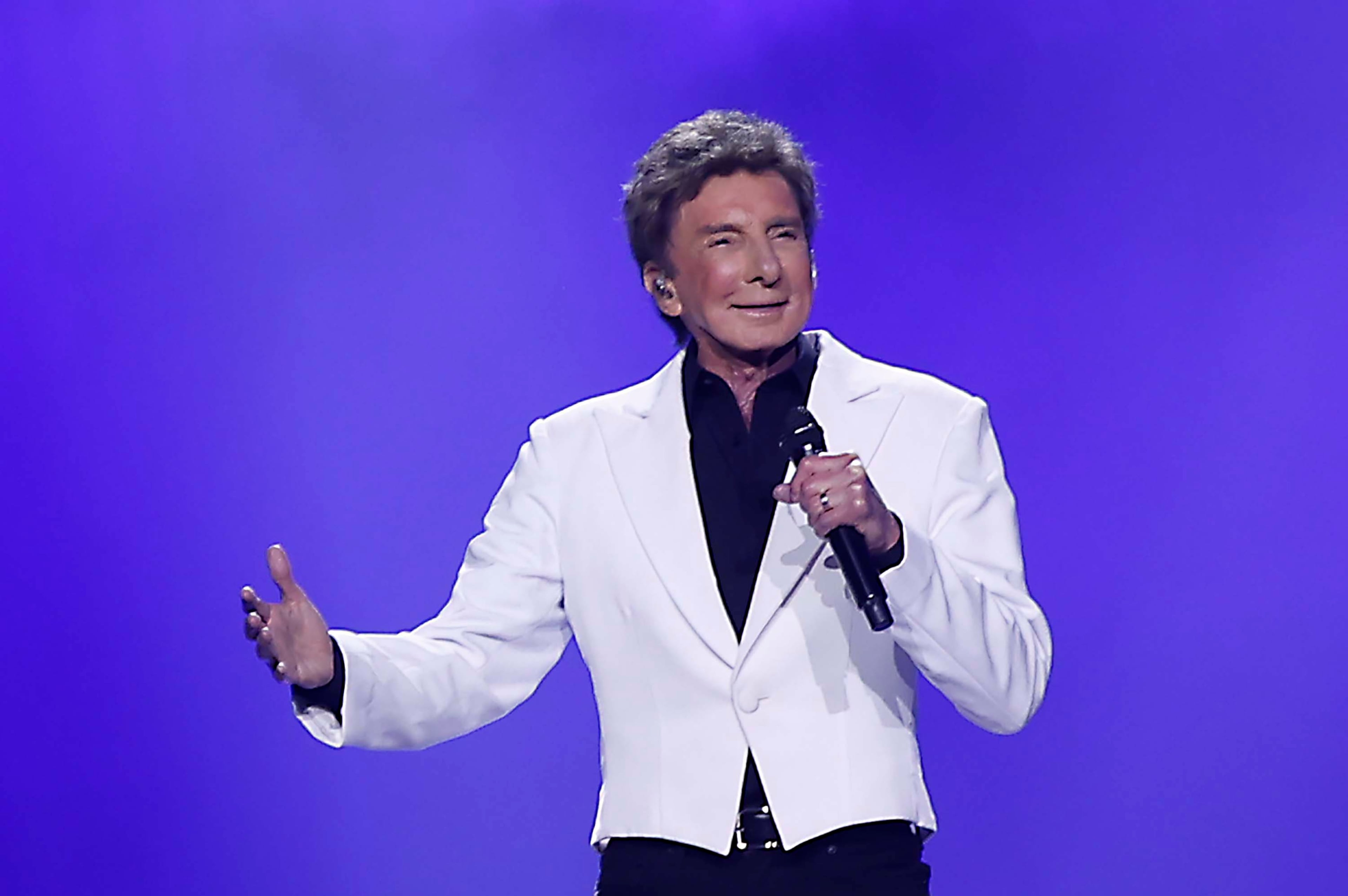 Barry Manilow in concert