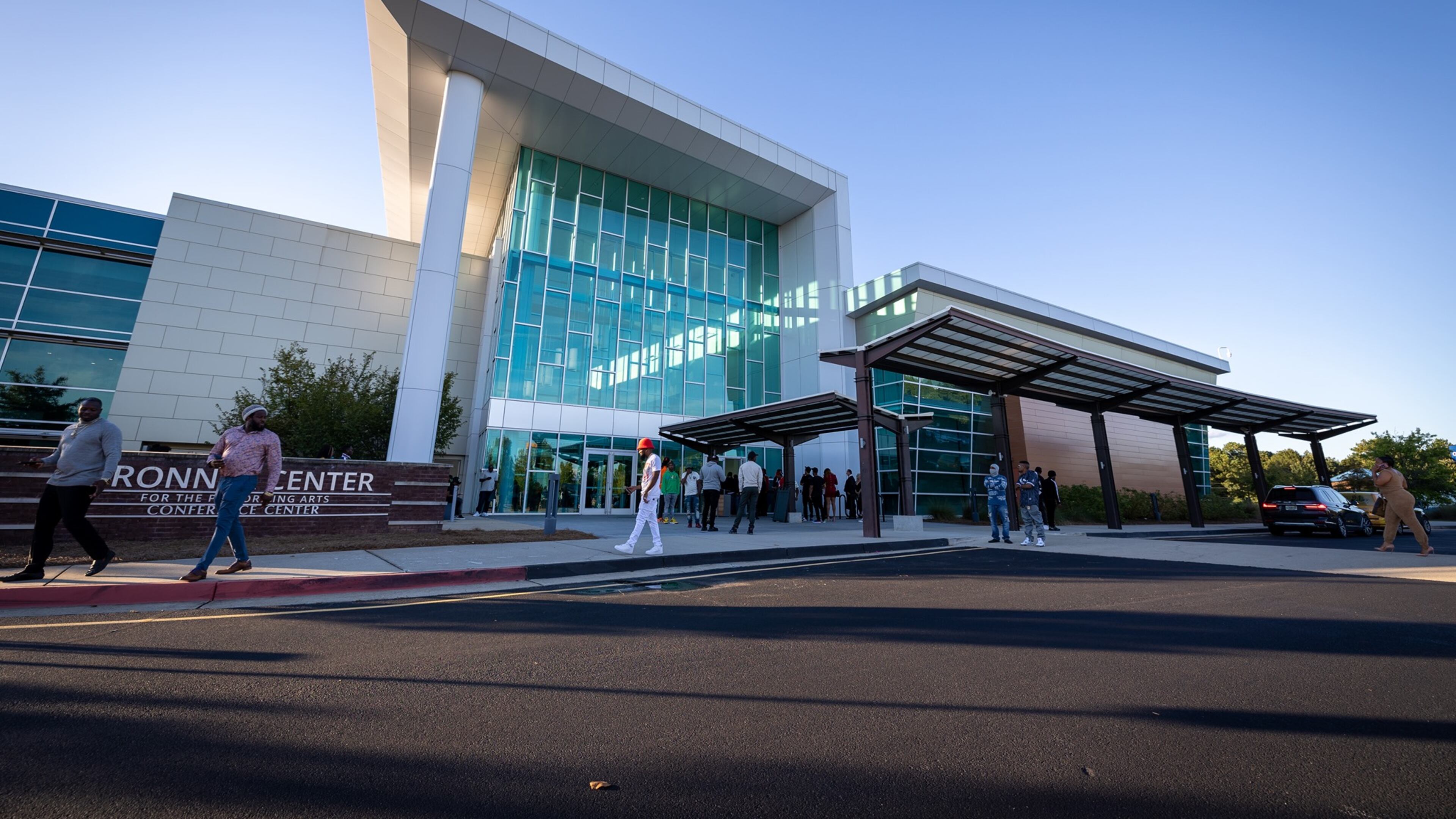 For free, the Gateway to Atlanta B2B Social will be held 5-8 p.m. May 18 at the Riverside EpiCenter, 135 Riverside Parkway, Austell to help local business people learn more about how to fill workforce gaps. (Courtesy of Riverside EpiCenter)