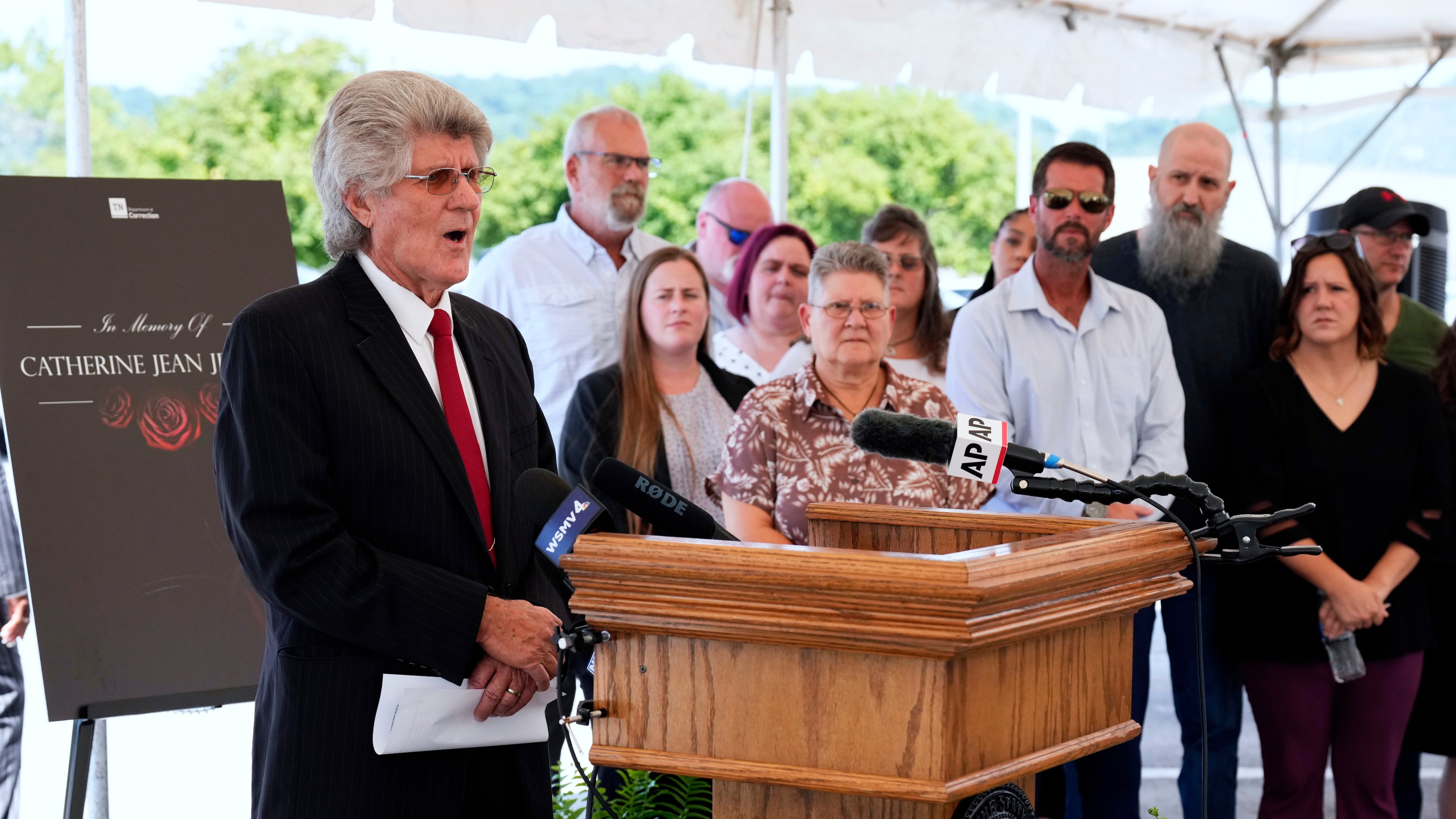 Dennis Jenkins, left, son of murder victim Catherine Jean Jenkins, speaks outside Riverbend Maximum Security Institution following the execution of Anthony Darrell Hines Thursday, Aug. 13, 2026, in Nashville, Tenn. (AP Photo/Mark Humphrey)