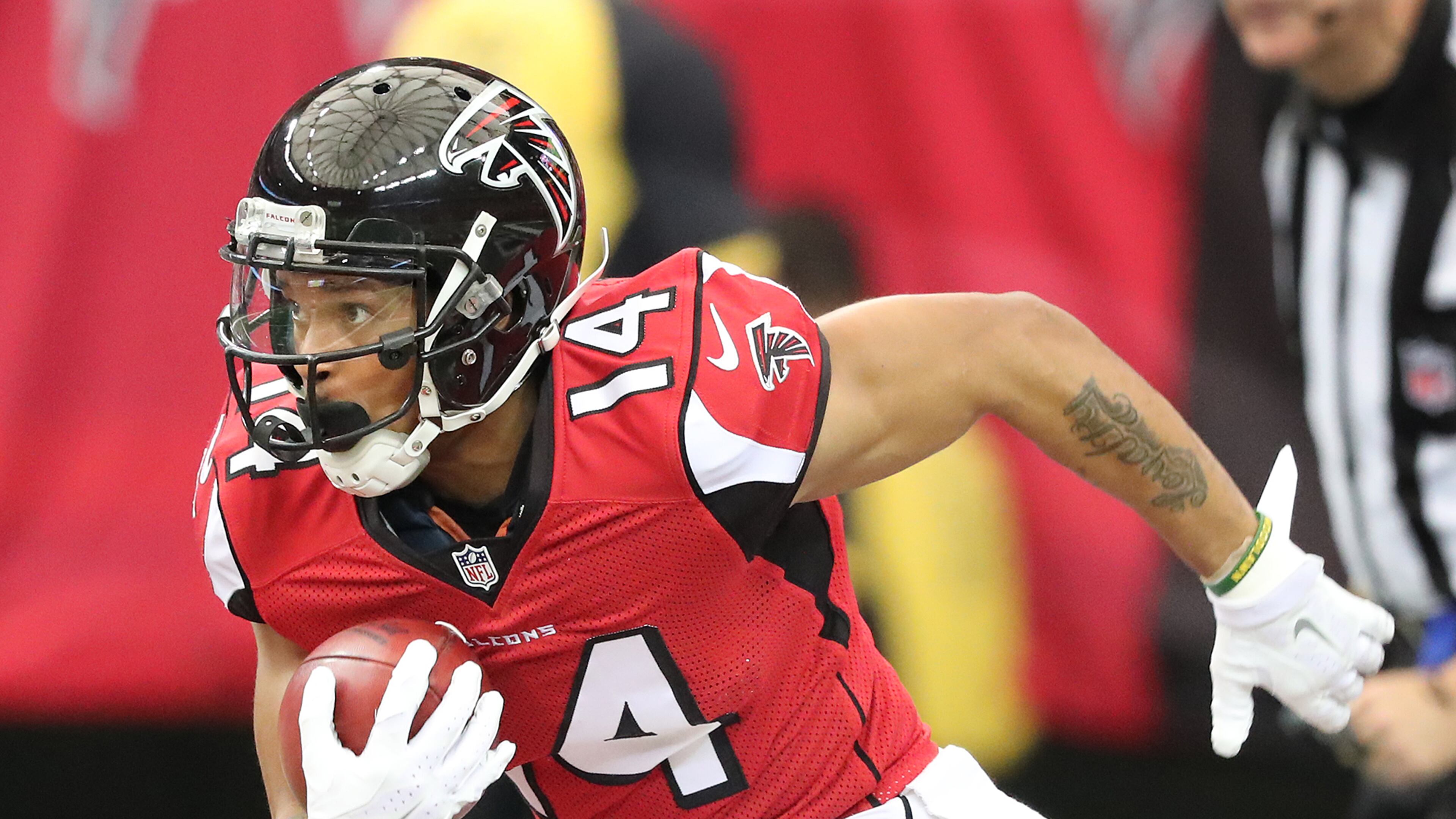 Falcons Eric Weems returns a kick in an NFL football game against the Buccaneers on Sunday, Sept. 11, 2016, in Atlanta. Curtis Compton /ccompton@ajc.com