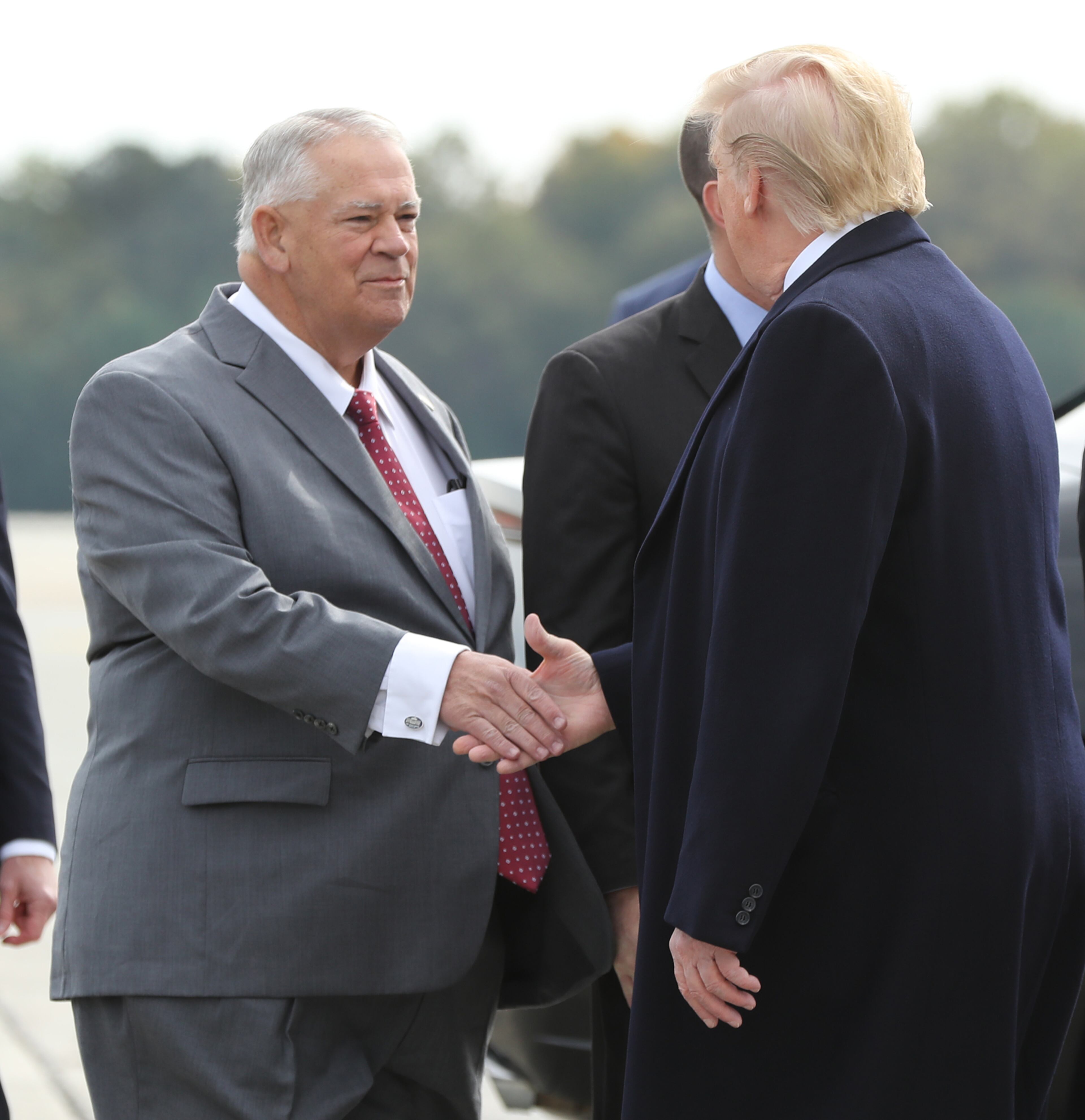 November 8, 2019 Marietta: Speaker of the Georgia House of Representatives David Ralston greets President Donald Trump as he arrives at Dobbins AFB on Friday, November 8, 2019, in Marietta. Curtis Compton/ccompton@ajc.com