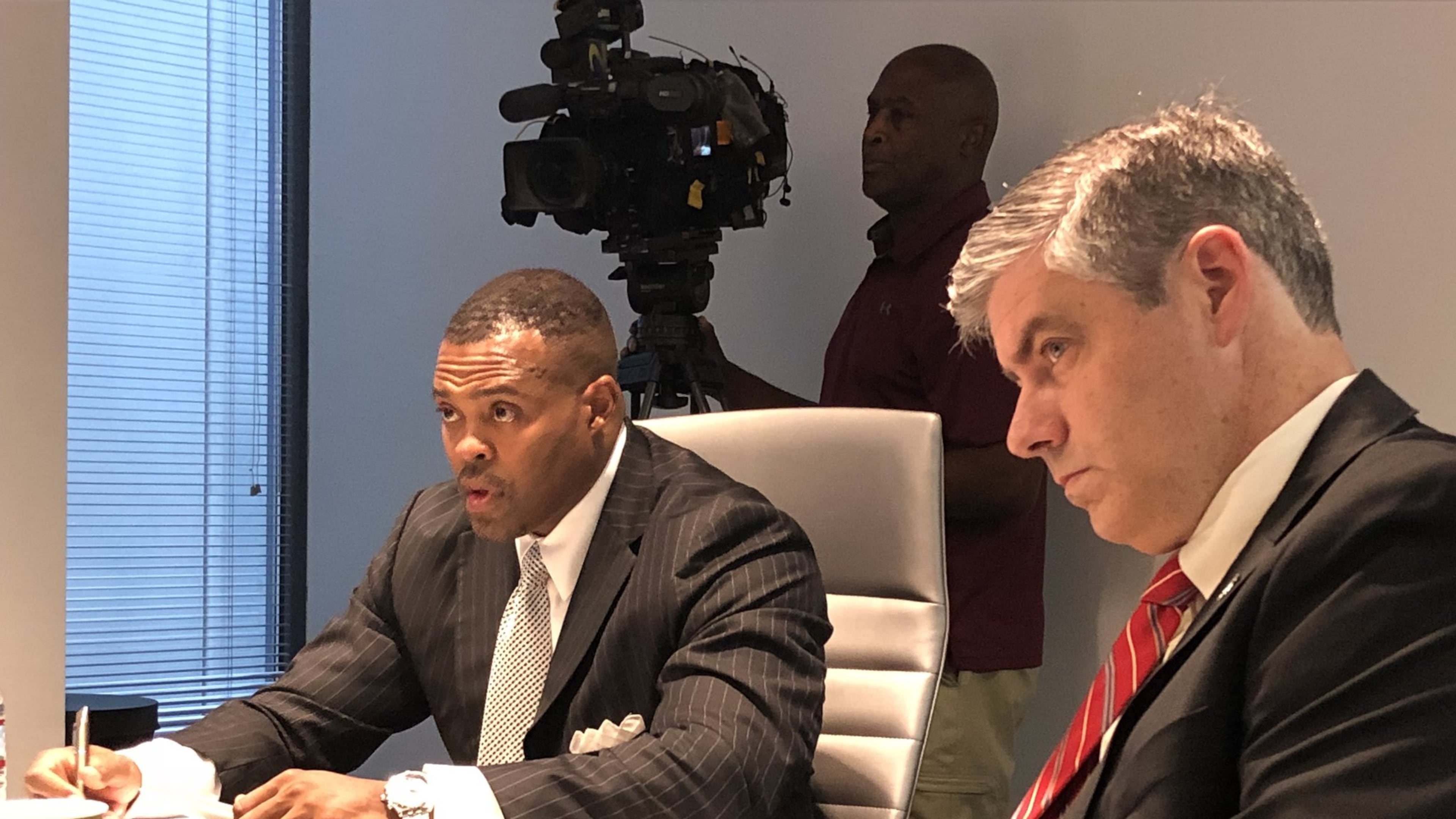Atlanta Fulton County Recreation Authority Chairman William K. Whitner, left, and board member Bob Ellis, listen during a Monday, Aug. 20, 2018, hearing of the authority. J. SCOTT TRUBEY/STRUBEY@AJC.COM.