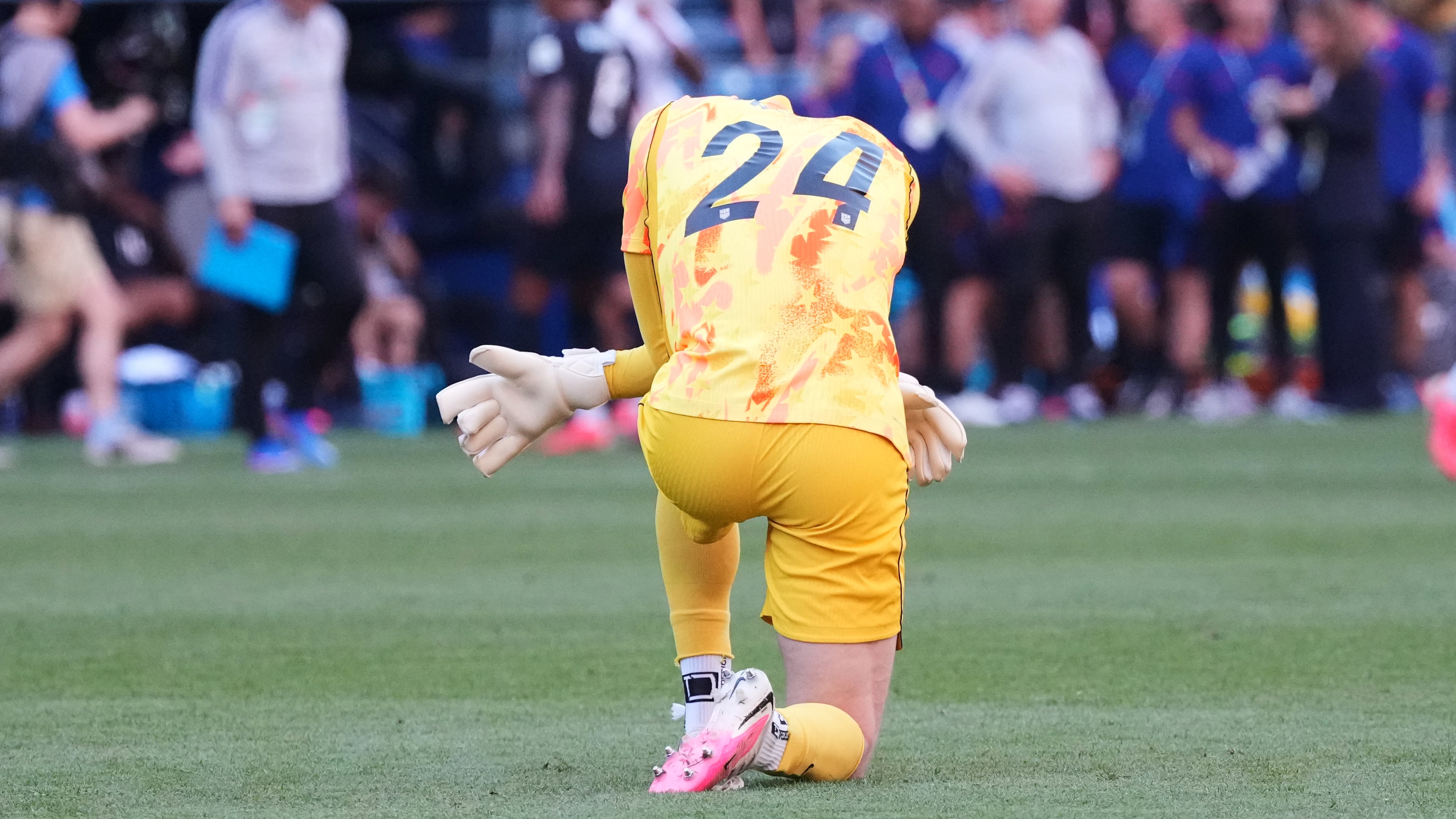 United States goalkeeper Matt Freese (24) reacts after the World Cup round of 16 soccer match between the United States and Belgium in Seattle, Monday, July 6, 2026. (AP Photo/Ted S. Warren)