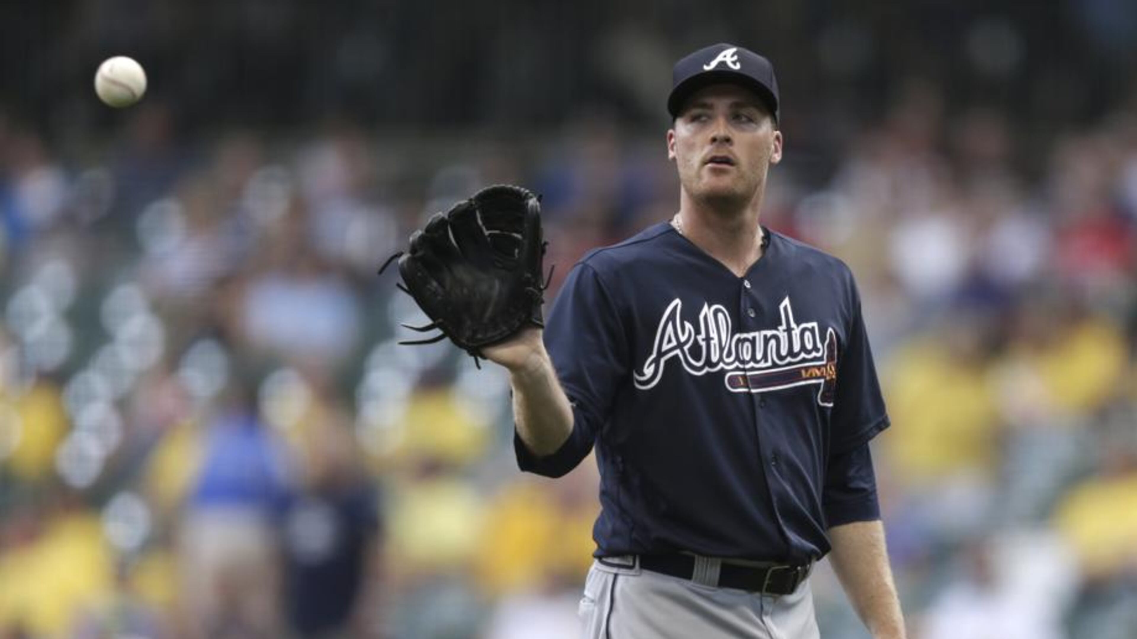 Eric O’Flaherty signed a minor-league contract with the Braves. The veteran left-hander struggled last season with the Braves before having arthroscopic surgery for neuritis in his pitching arm. (AP photo)