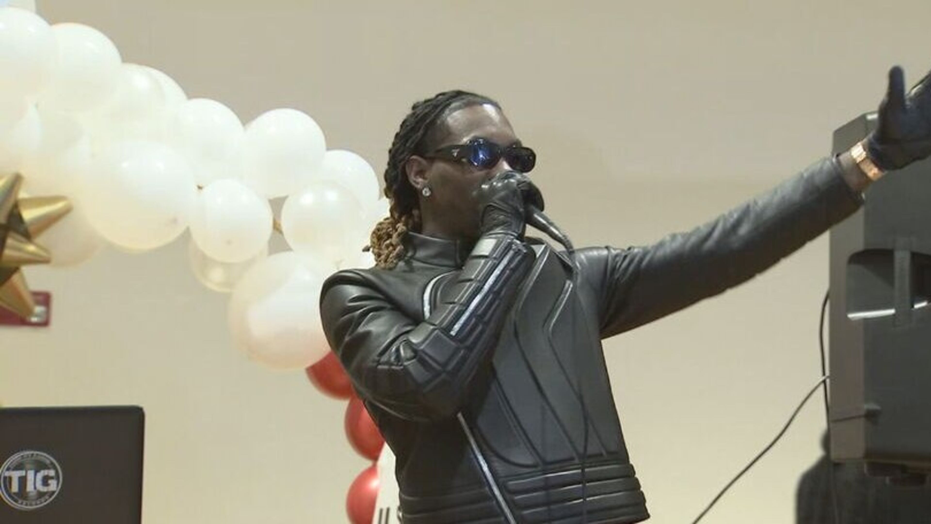 Offset hosts toy giveaway in Gwinnett County