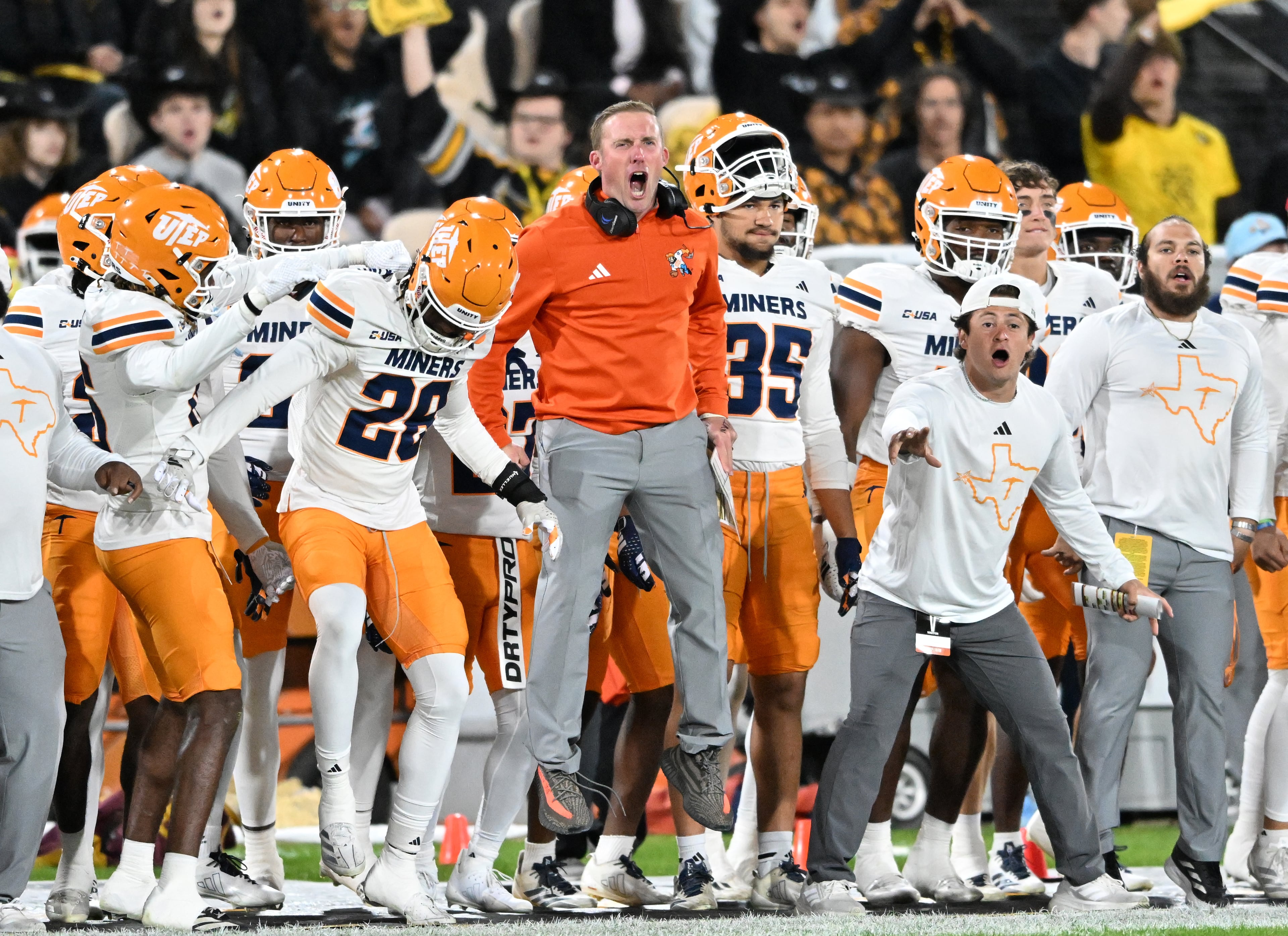 UTEP head coach Scotty Walden shouts instructions during the first half in an NCAA college football game at Fifth Third Stadium, Tuesday, October 28, 2025 in Kennesaw. (Hyosub Shin / AJC)